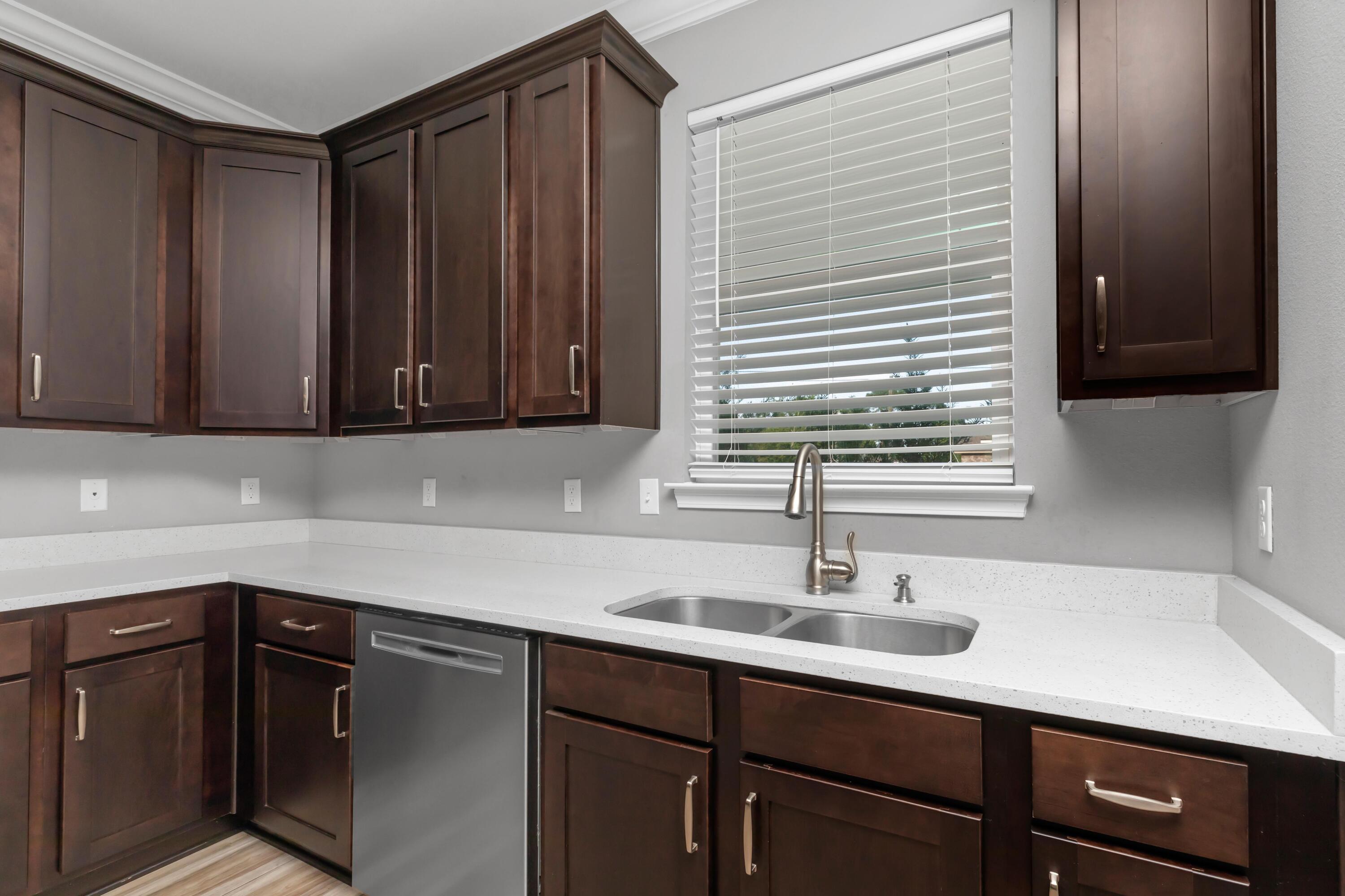 CASA LOMA S/D - Residential Lease