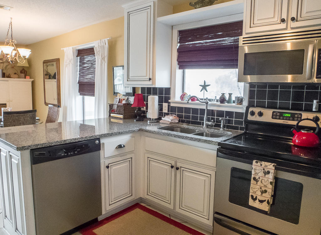 BEACHWOOD VILLAS CONDO - Residential