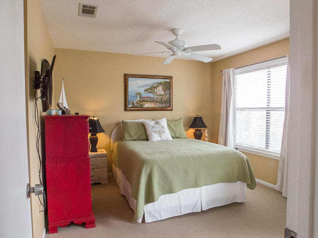BEACHWOOD VILLAS CONDO - Residential