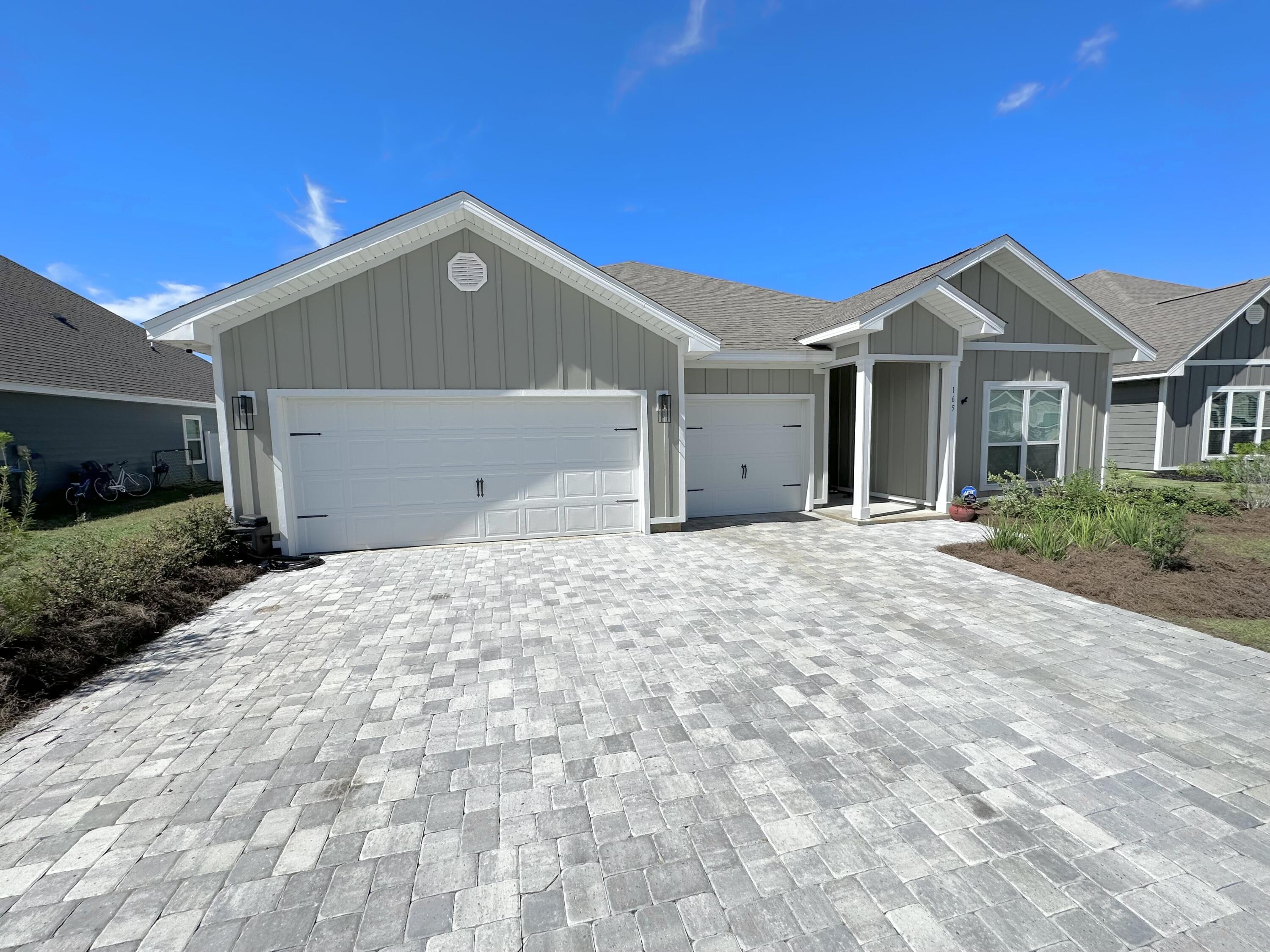 PLANTATION AT COLLEGE POINT - Residential