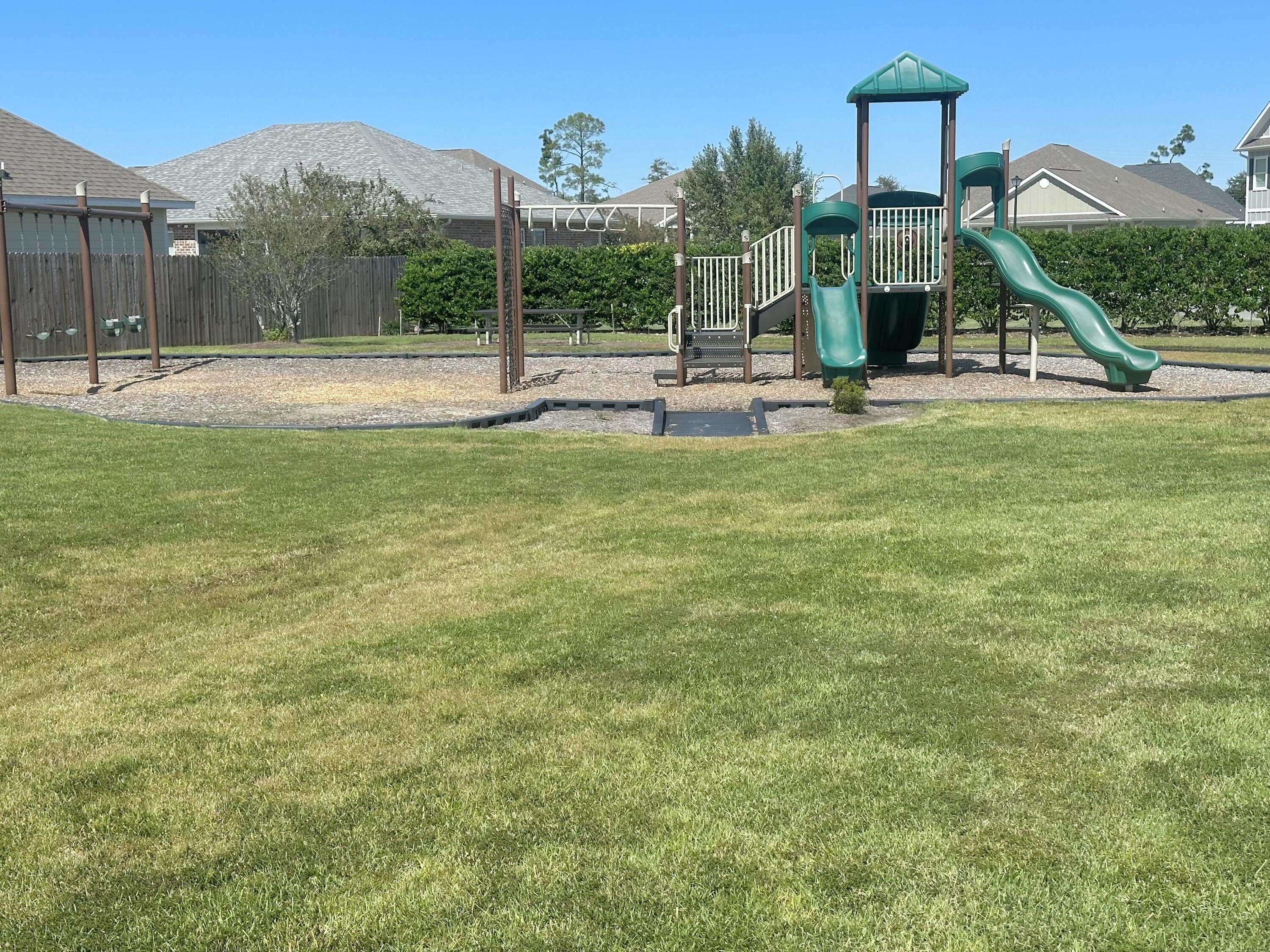 PLANTATION AT COLLEGE POINT - Residential