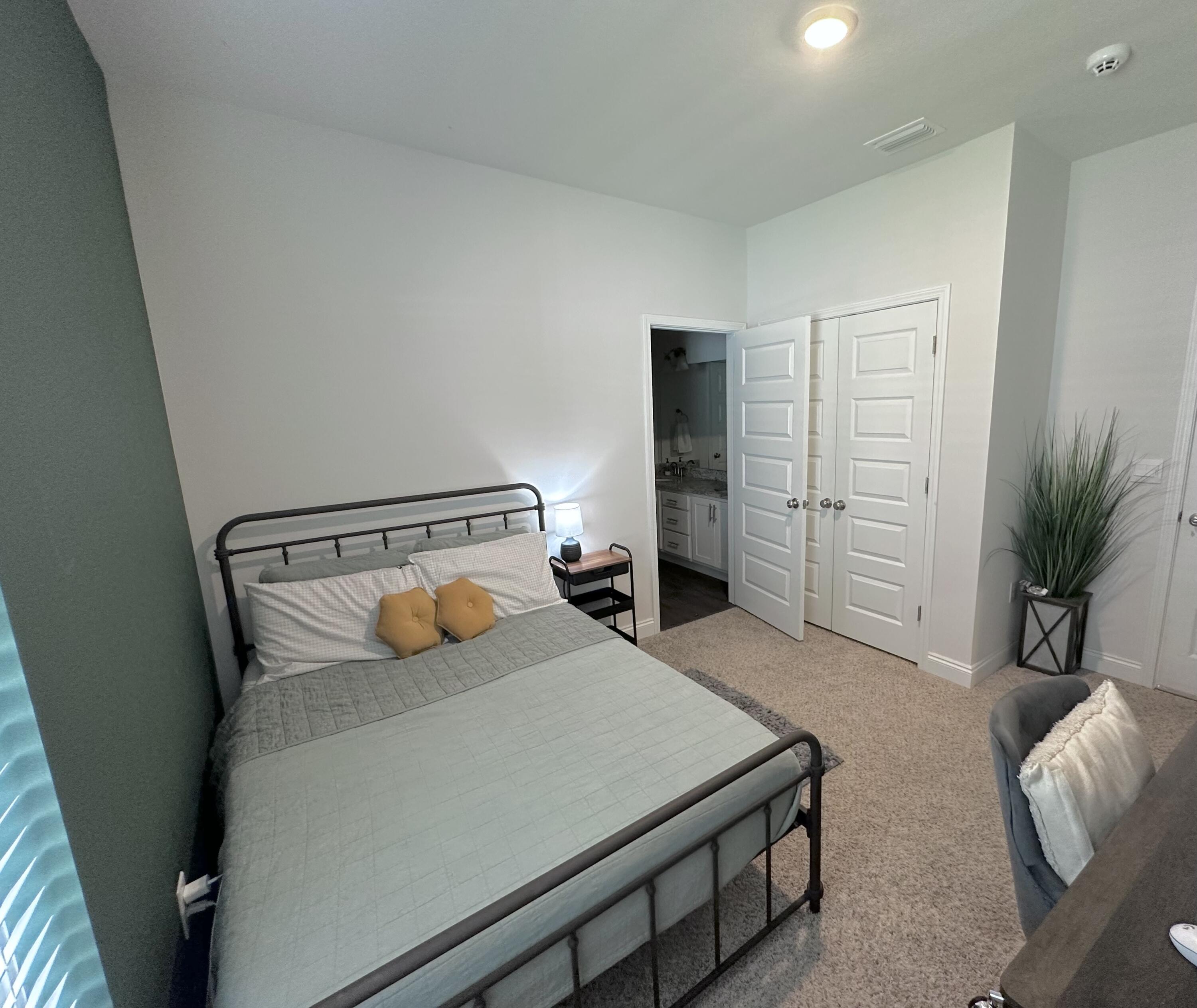 PLANTATION AT COLLEGE POINT - Residential