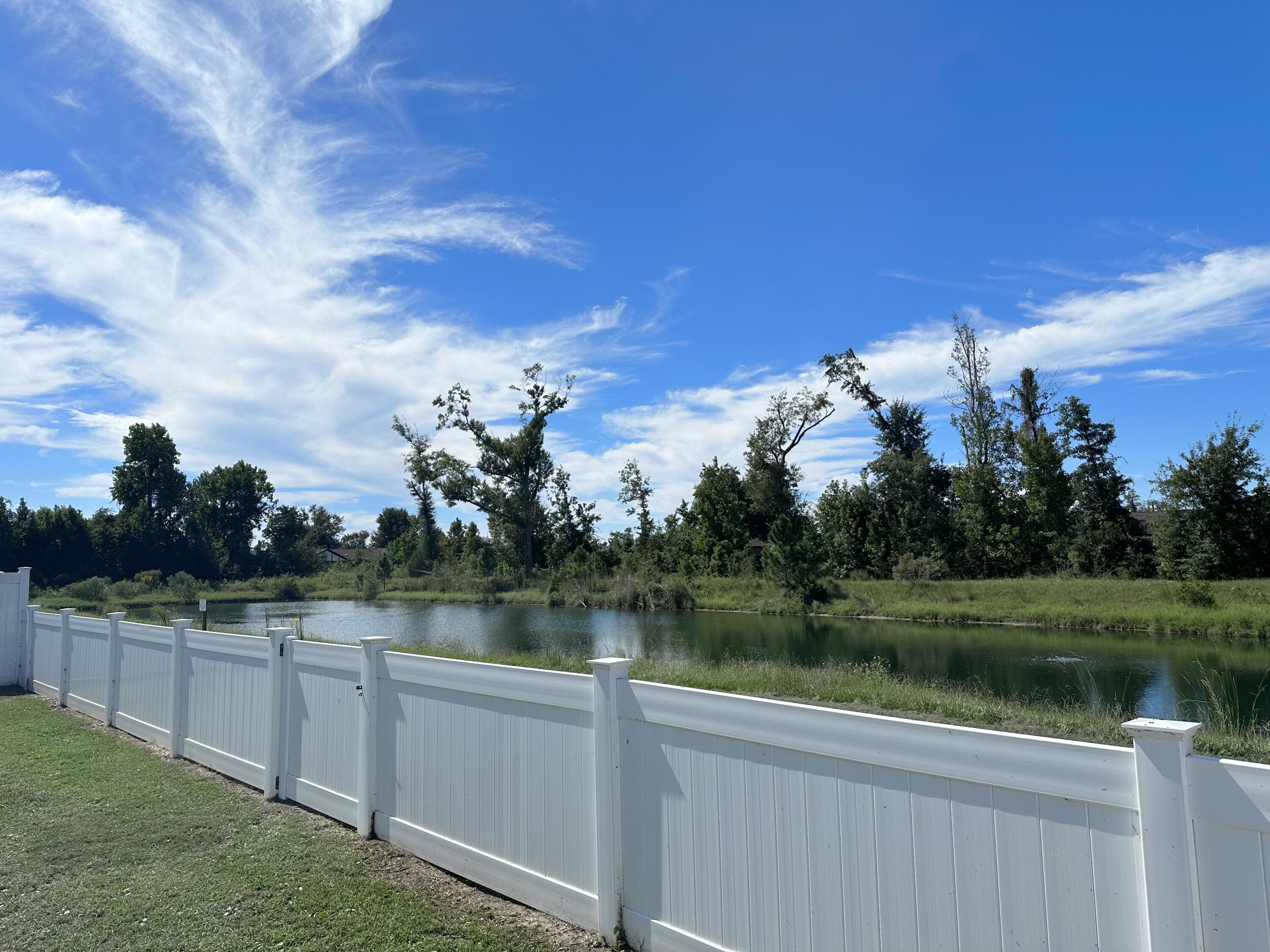PLANTATION AT COLLEGE POINT - Residential