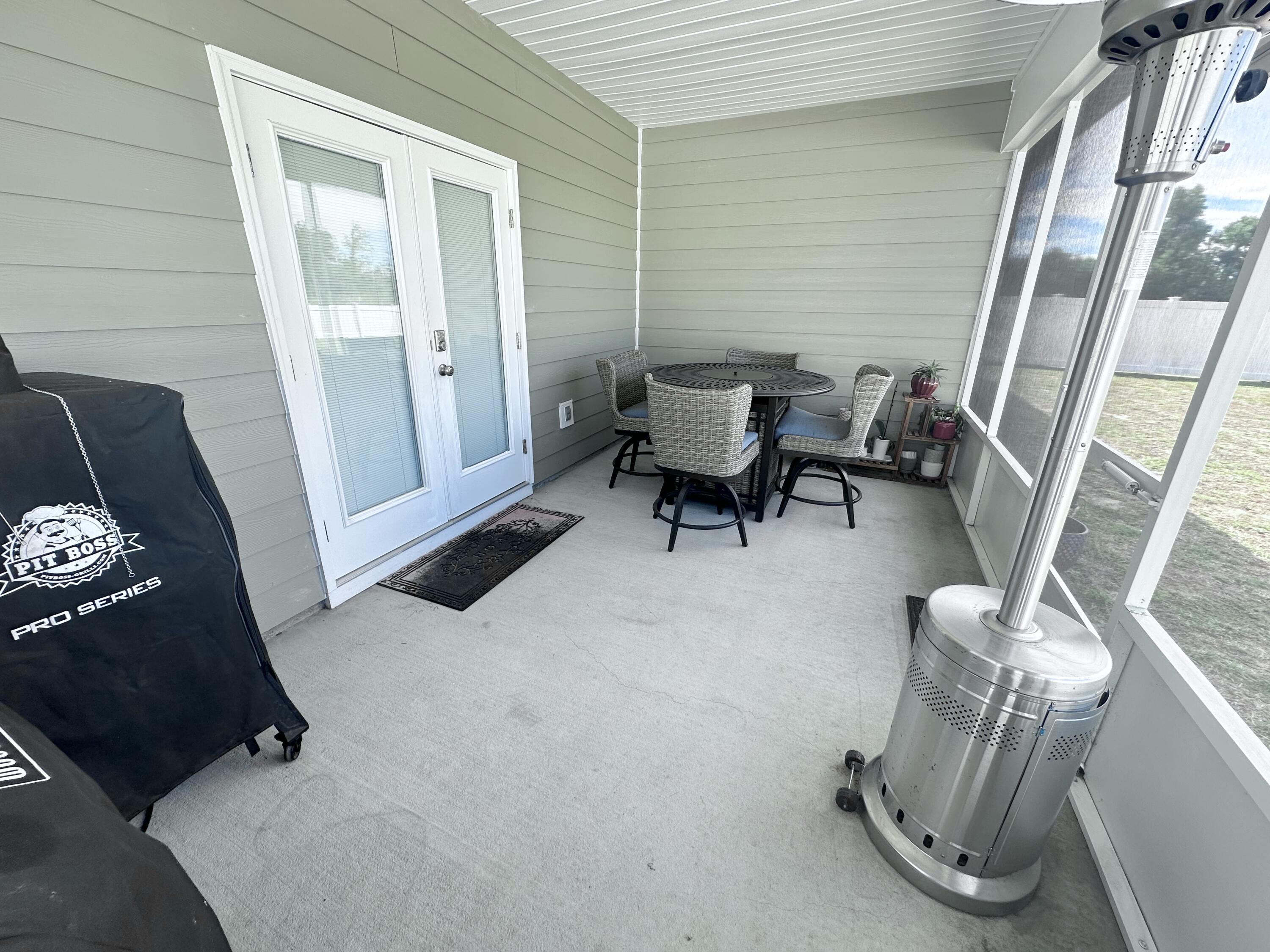 PLANTATION AT COLLEGE POINT - Residential