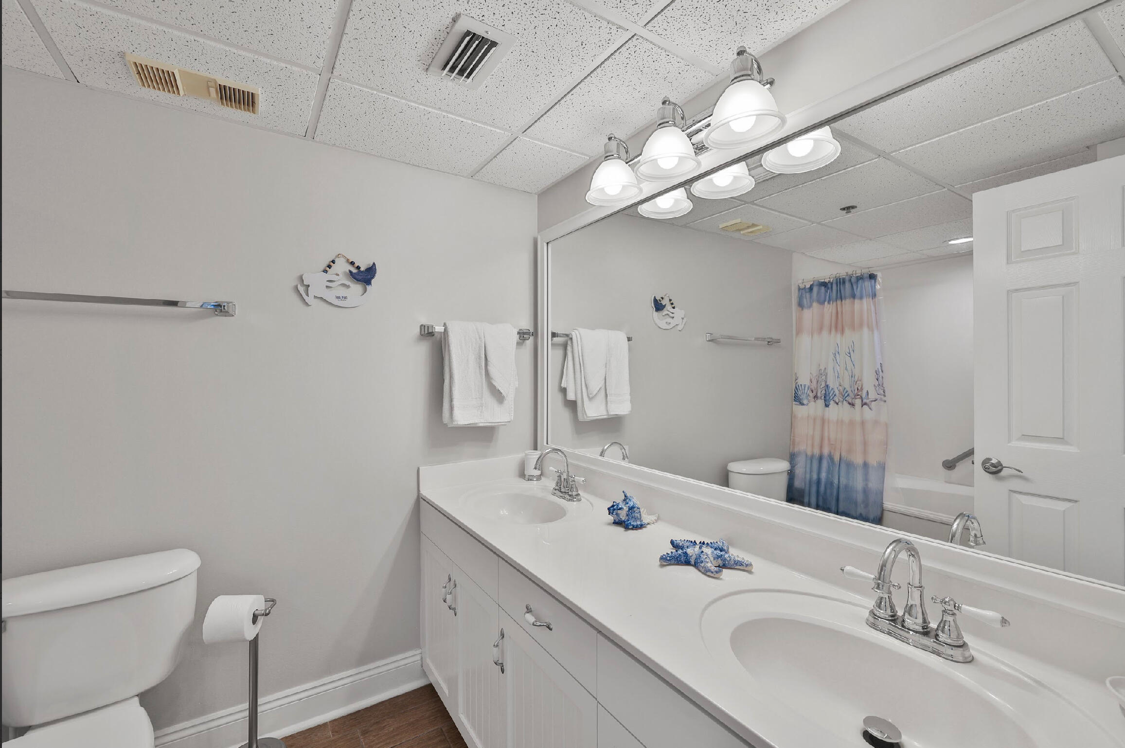 LONG BEACH - Residential