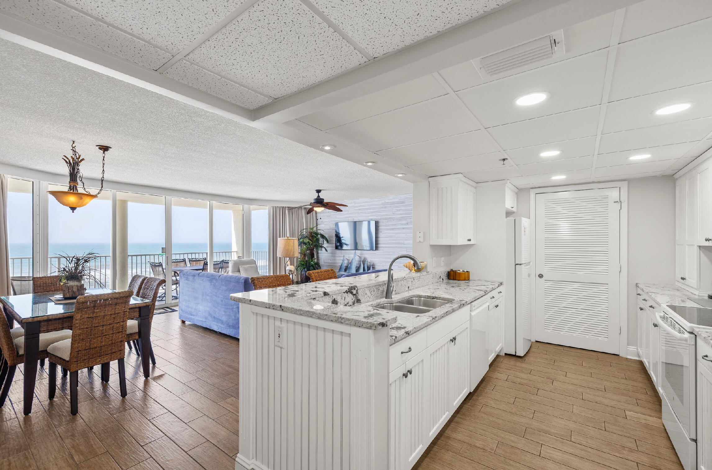 LONG BEACH - Residential