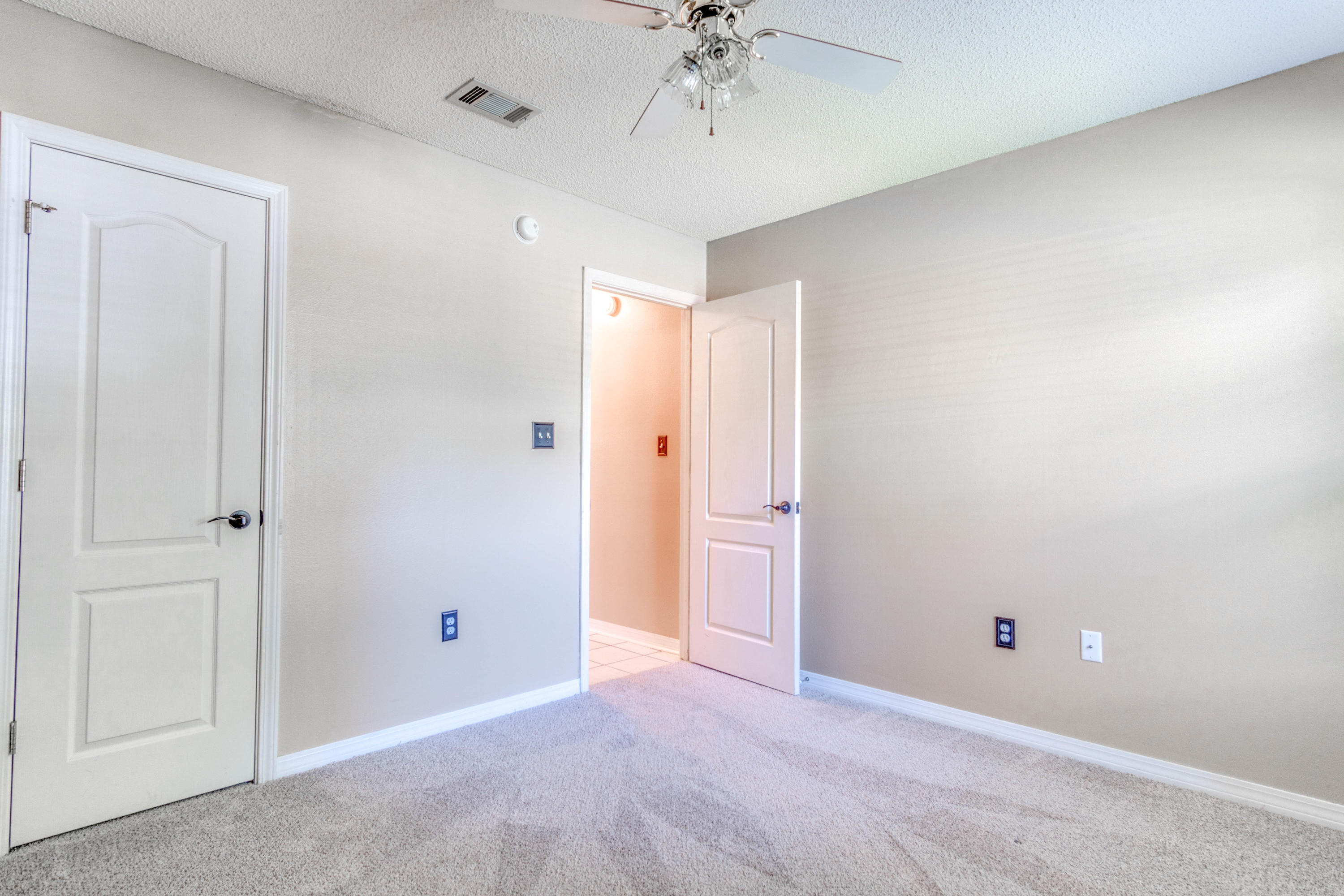 DEER VALLEY ESTATES - Residential