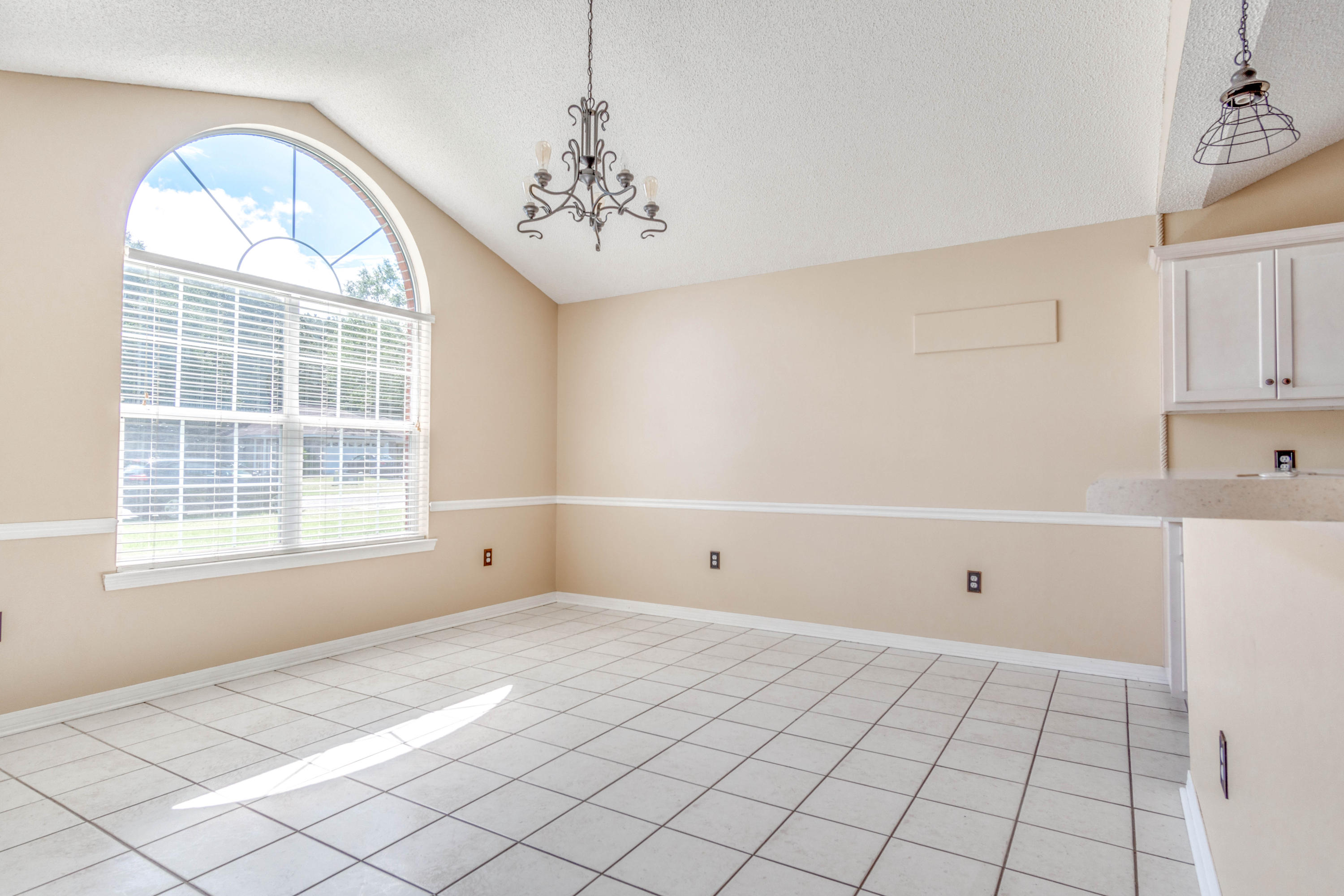 DEER VALLEY ESTATES - Residential