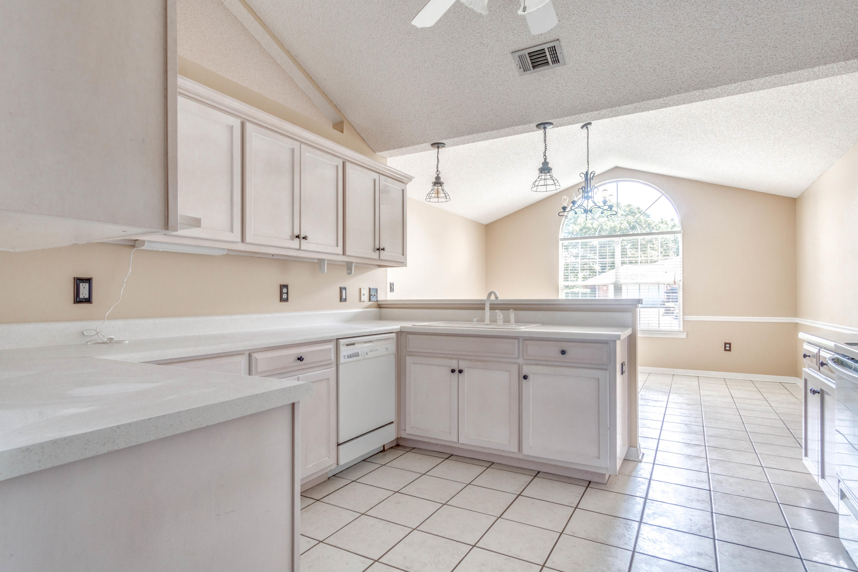 DEER VALLEY ESTATES - Residential