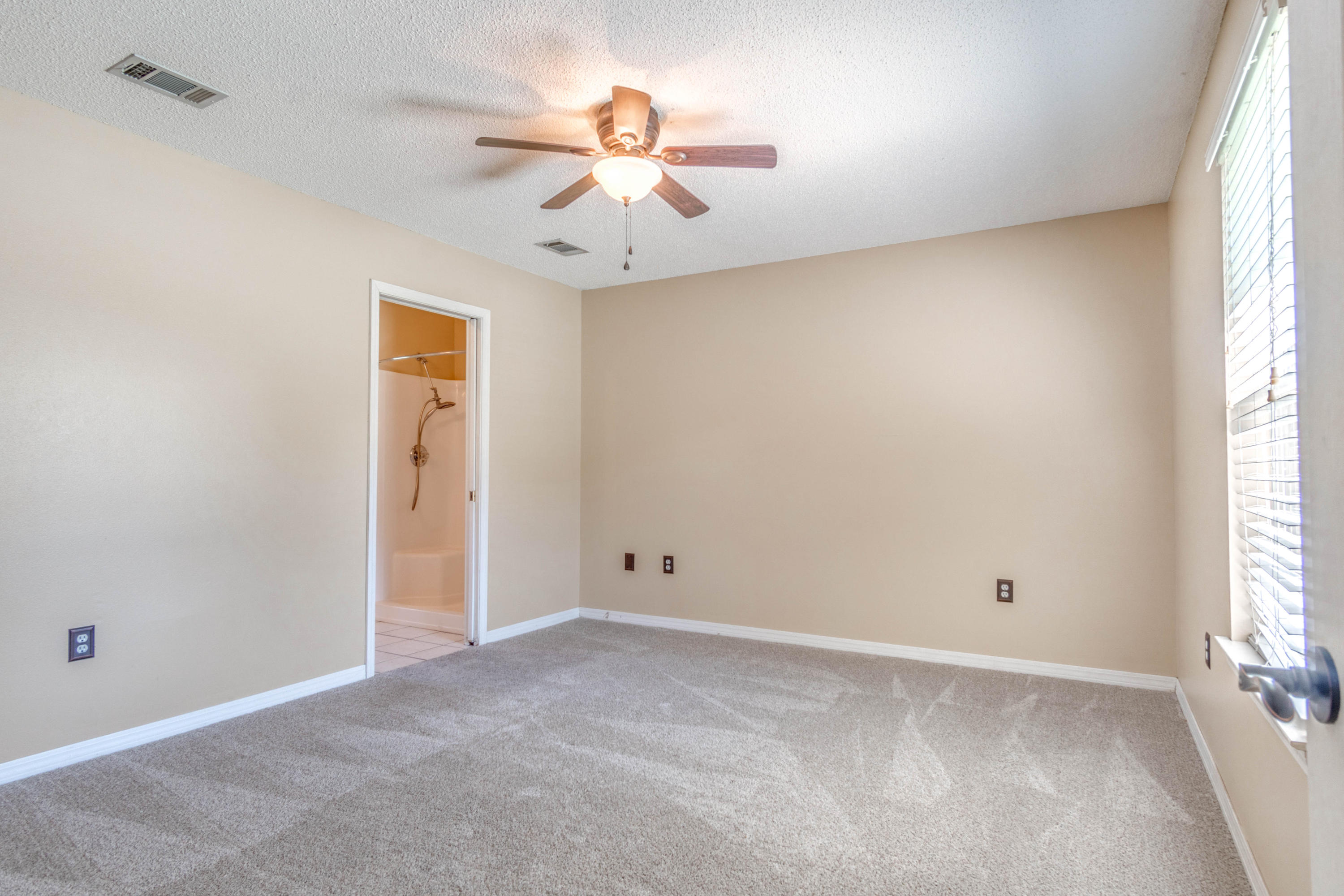 DEER VALLEY ESTATES - Residential