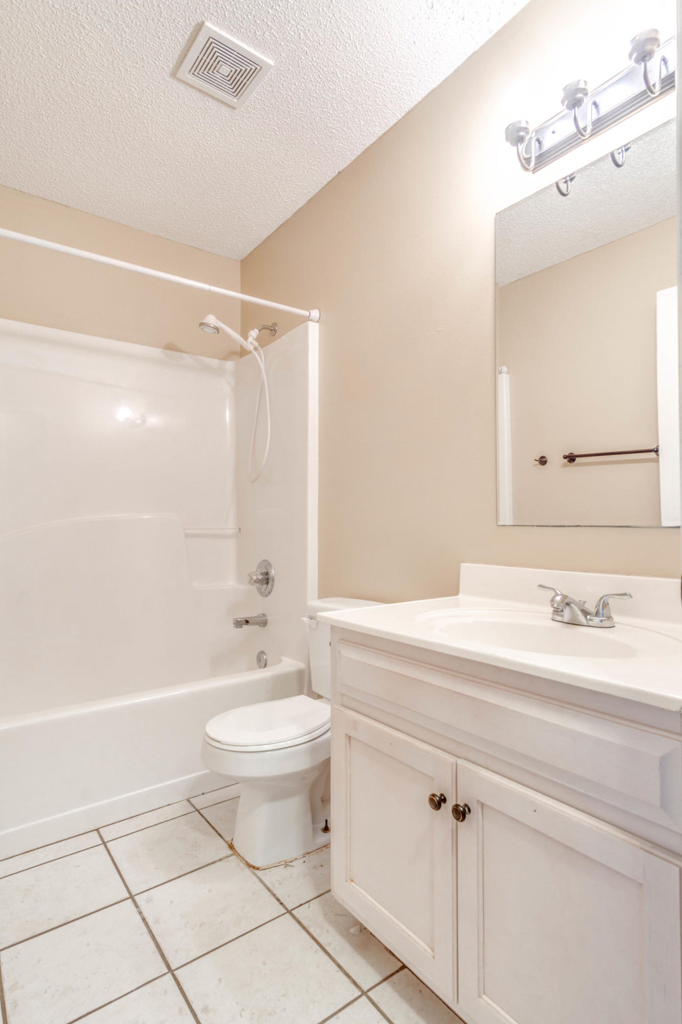 DEER VALLEY ESTATES - Residential