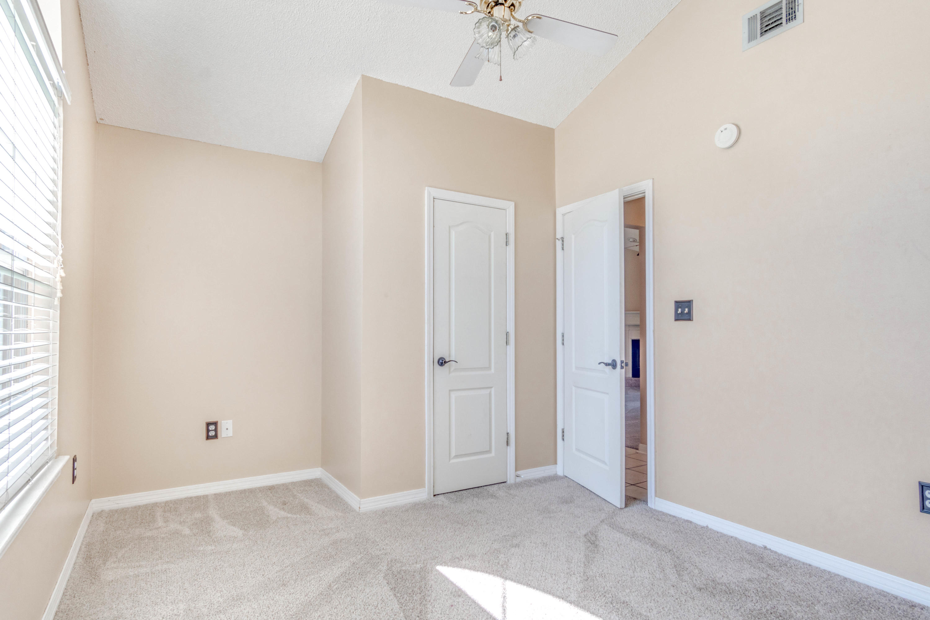 DEER VALLEY ESTATES - Residential