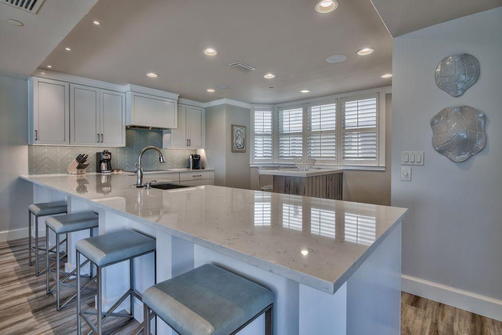 GRANDVIEW CONDO - Residential