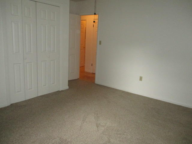 LAKE LORRAINE ESTATES - Residential Lease