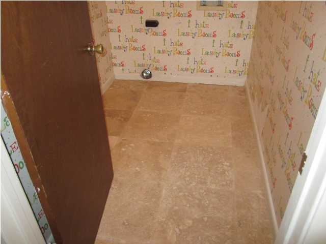 LAKE LORRAINE ESTATES - Residential Lease