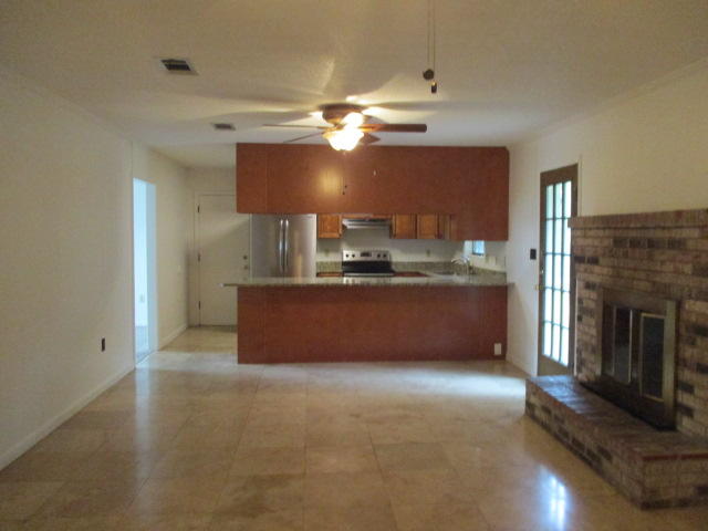 LAKE LORRAINE ESTATES - Residential Lease