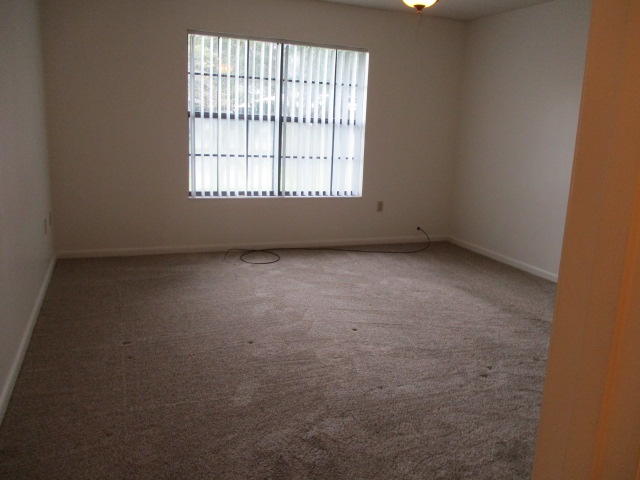 LAKE LORRAINE ESTATES - Residential Lease