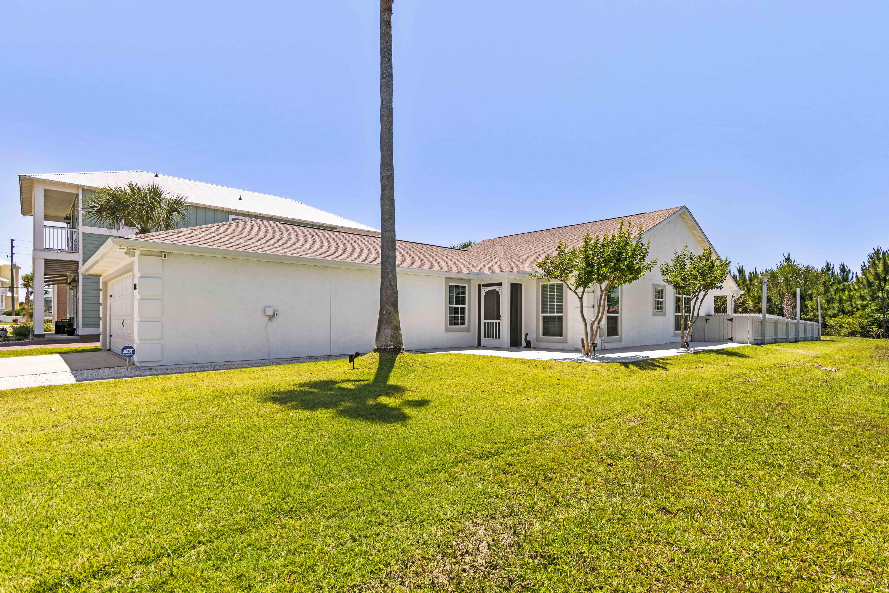 JAMAICAN LAKE CONDO PH 2 - Residential