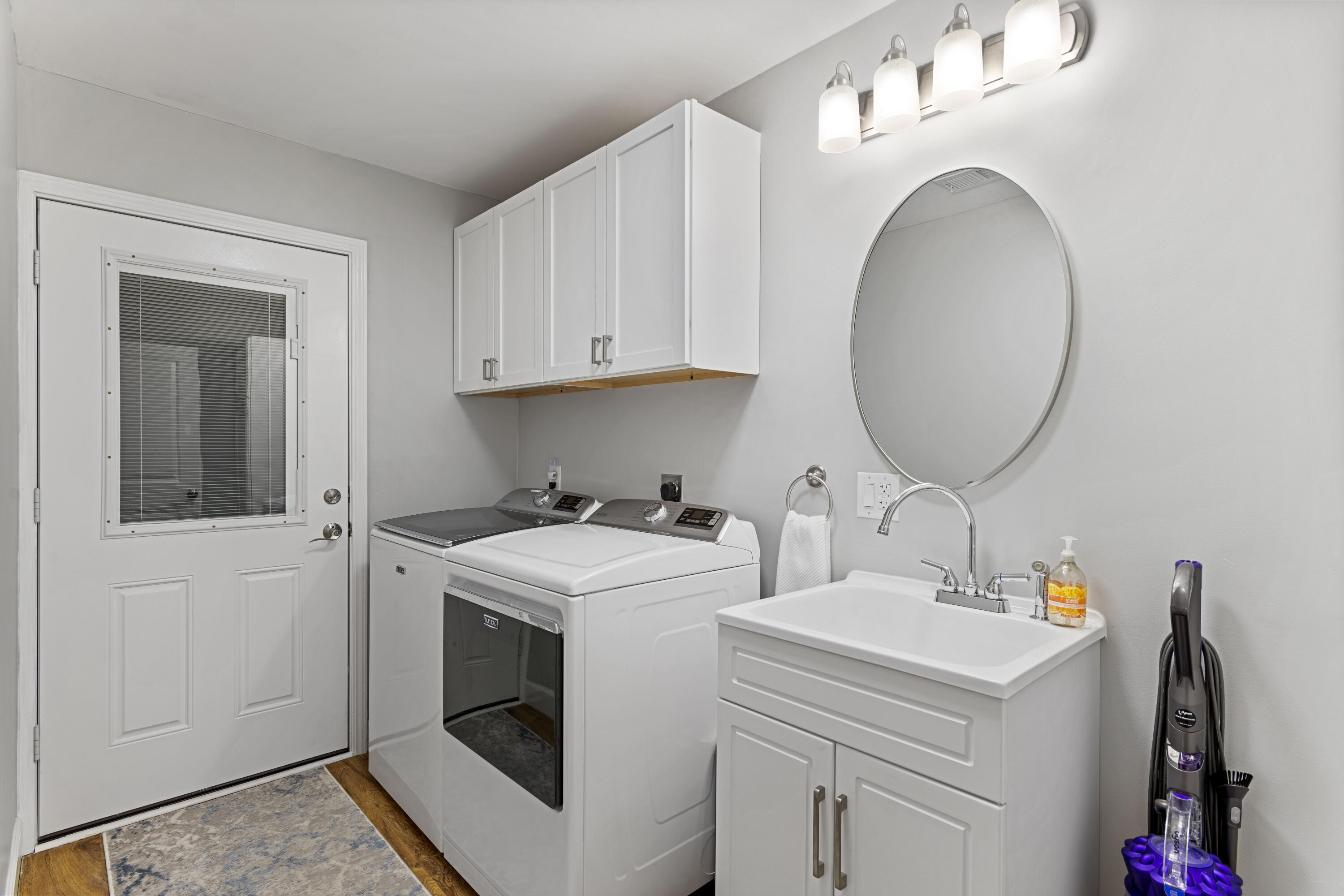 JAMAICAN LAKE CONDO PH 2 - Residential