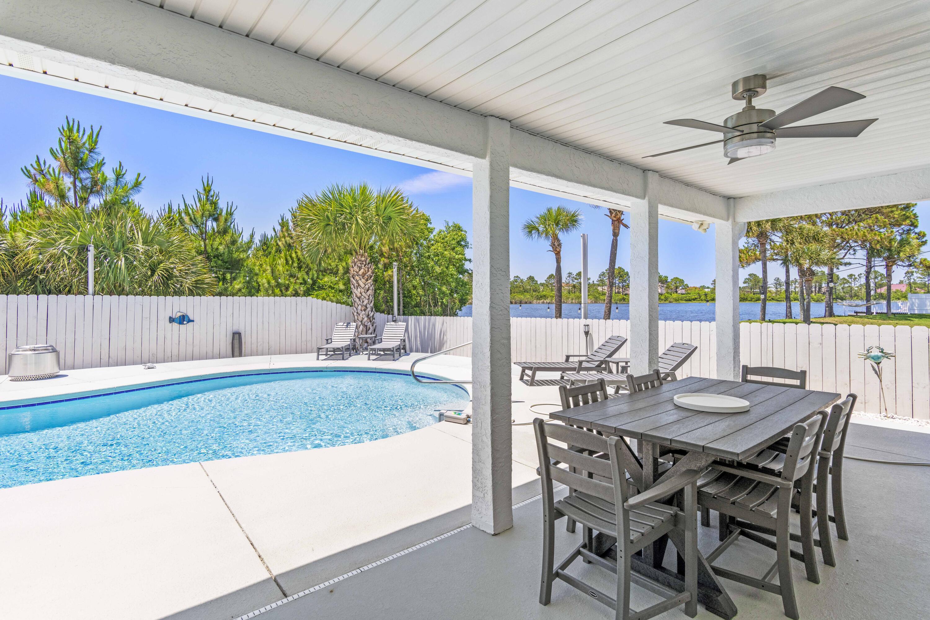 JAMAICAN LAKE CONDO PH 2 - Residential