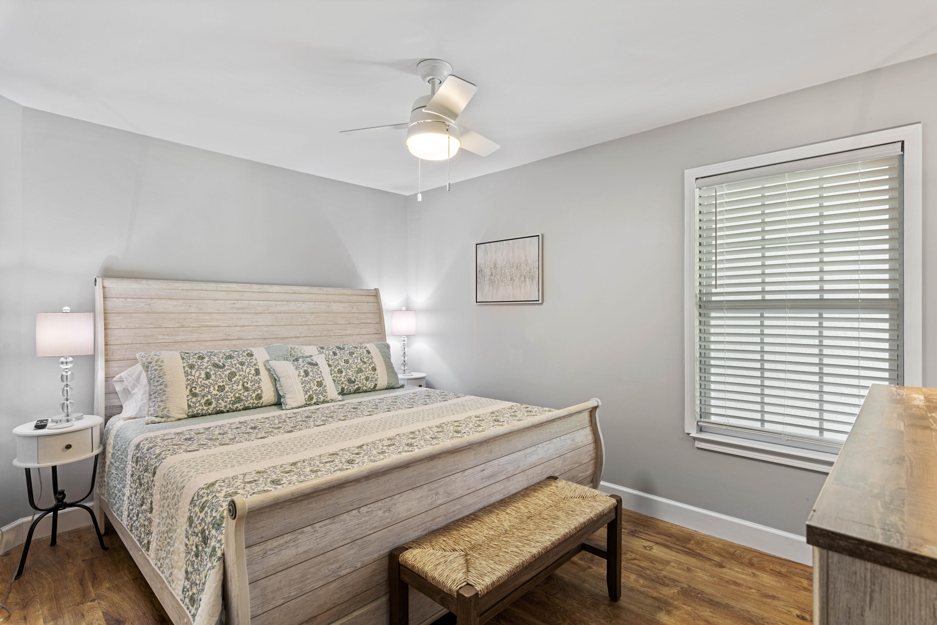 JAMAICAN LAKE CONDO PH 2 - Residential