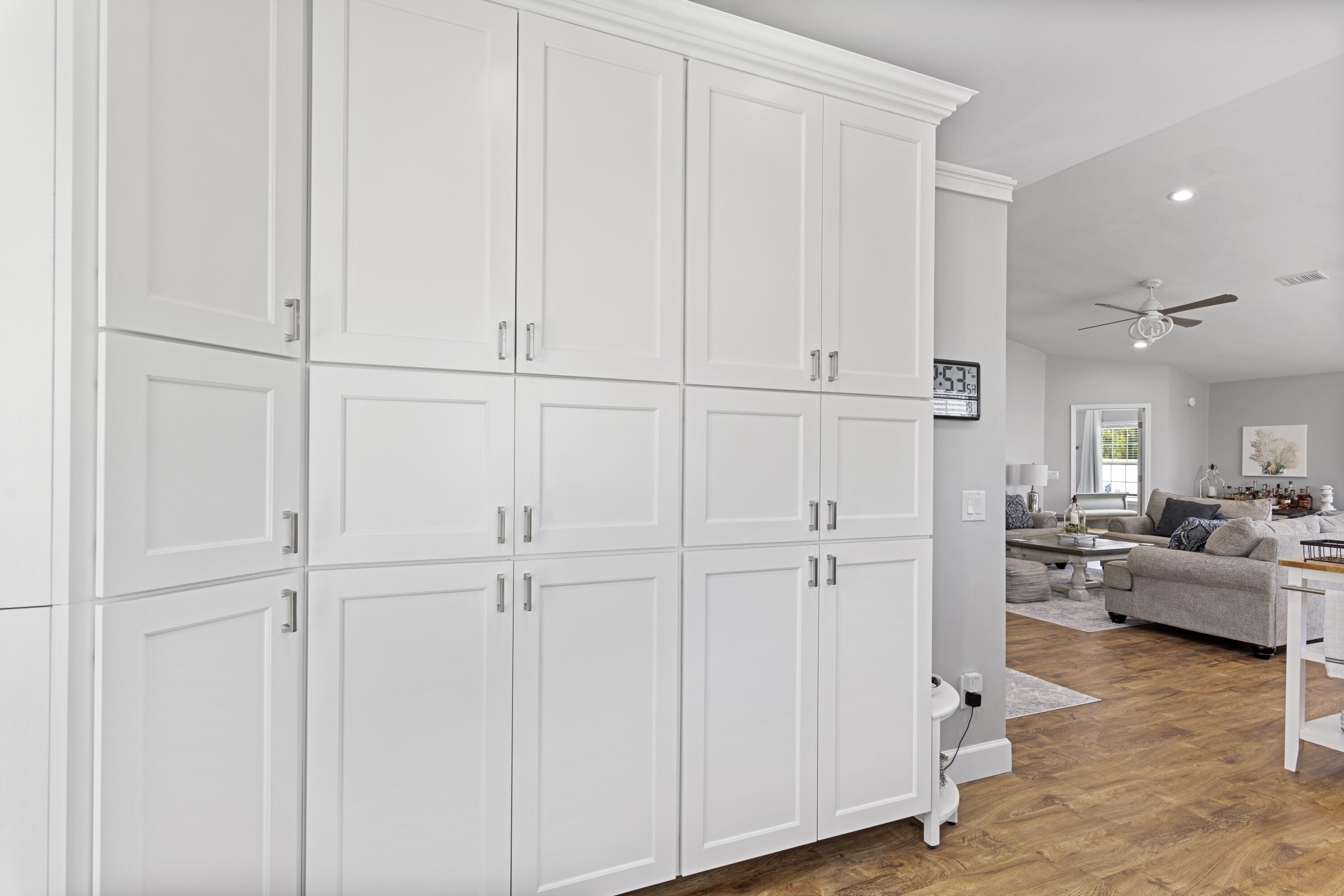 JAMAICAN LAKE CONDO PH 2 - Residential