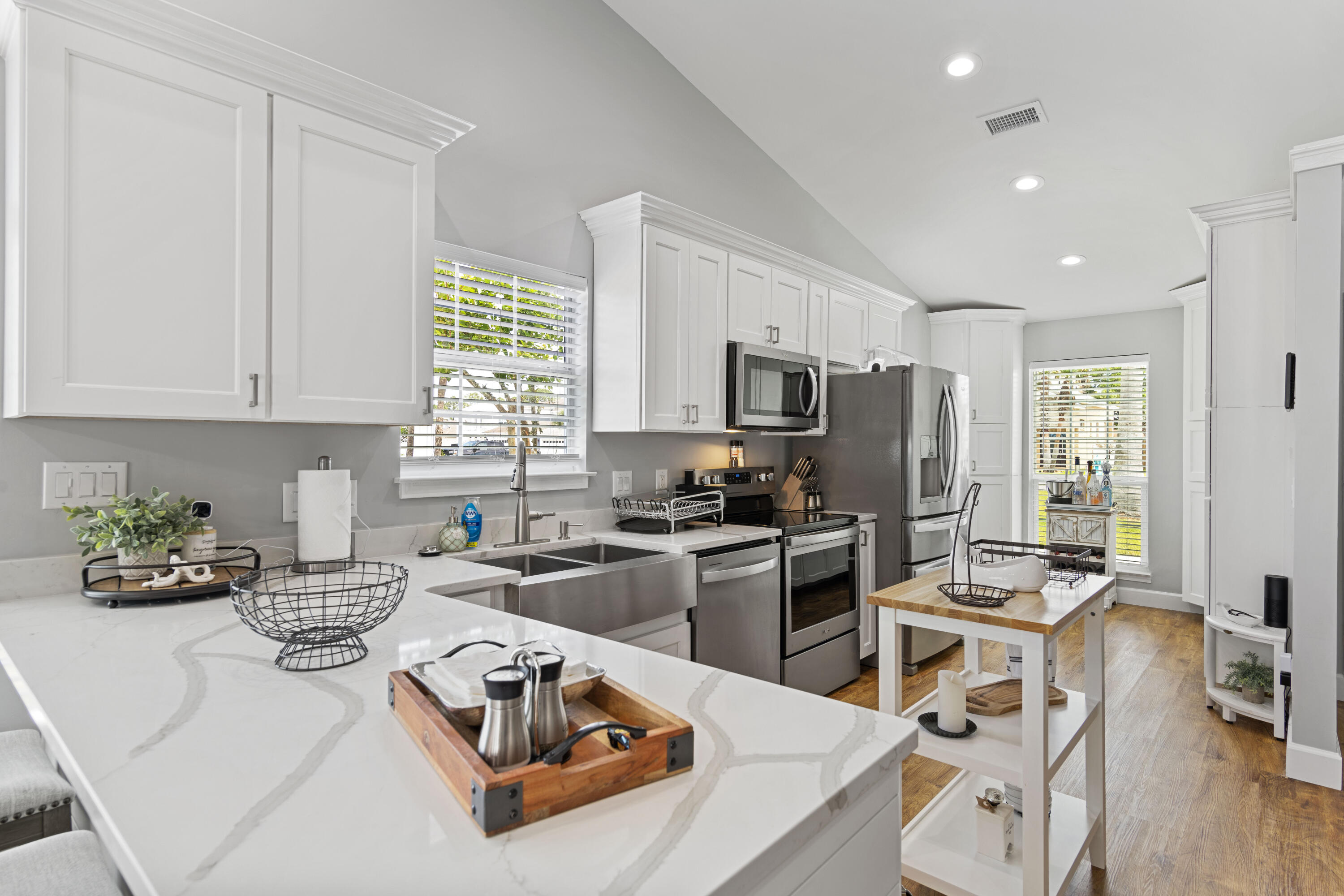 JAMAICAN LAKE CONDO PH 2 - Residential