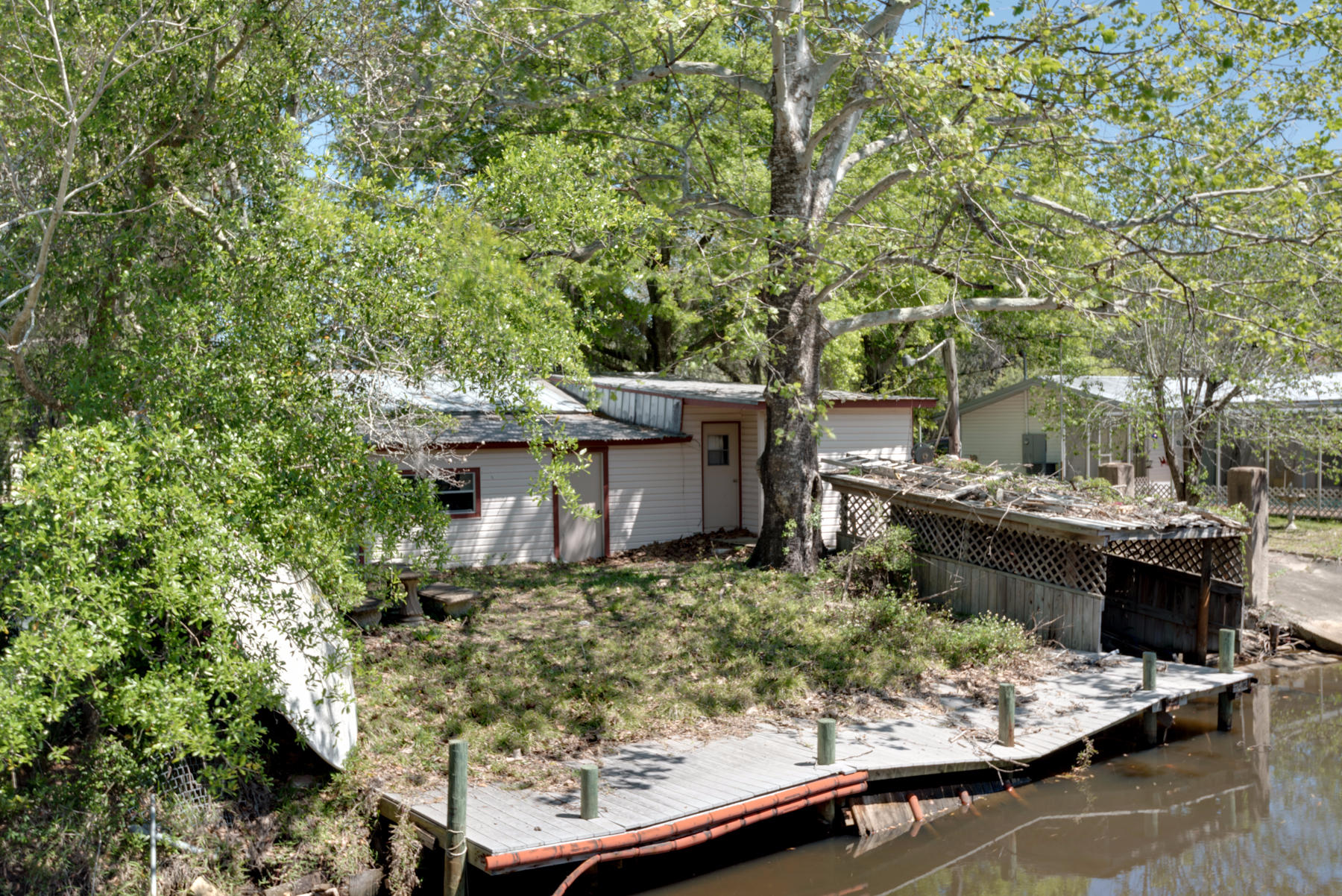 HARBOR OAKS - Residential