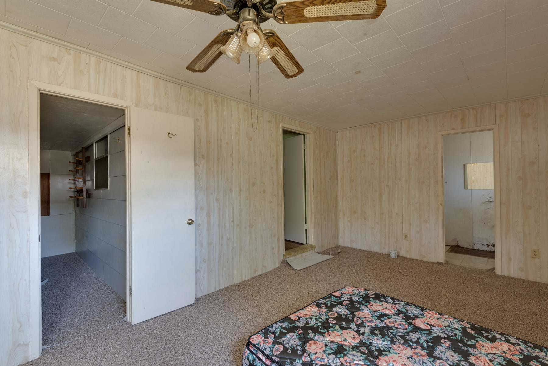 HARBOR OAKS - Residential