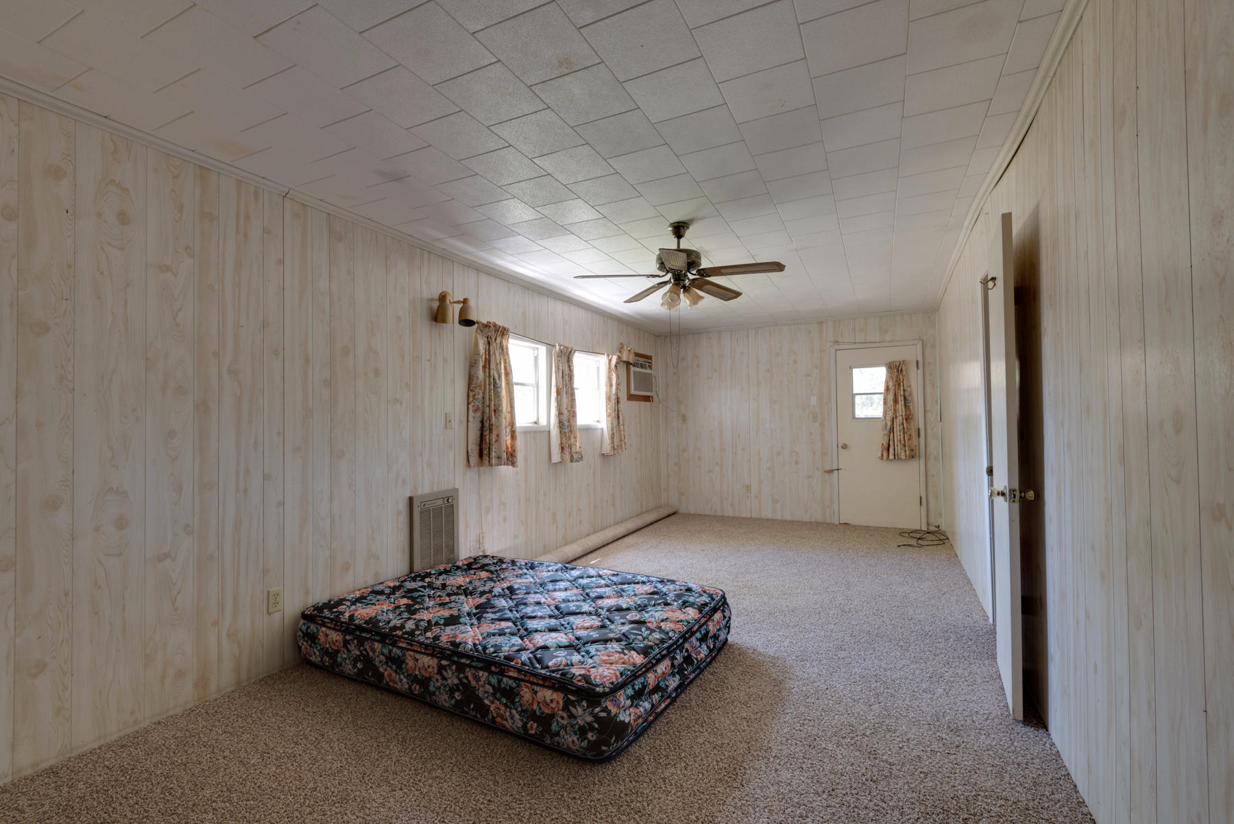 HARBOR OAKS - Residential