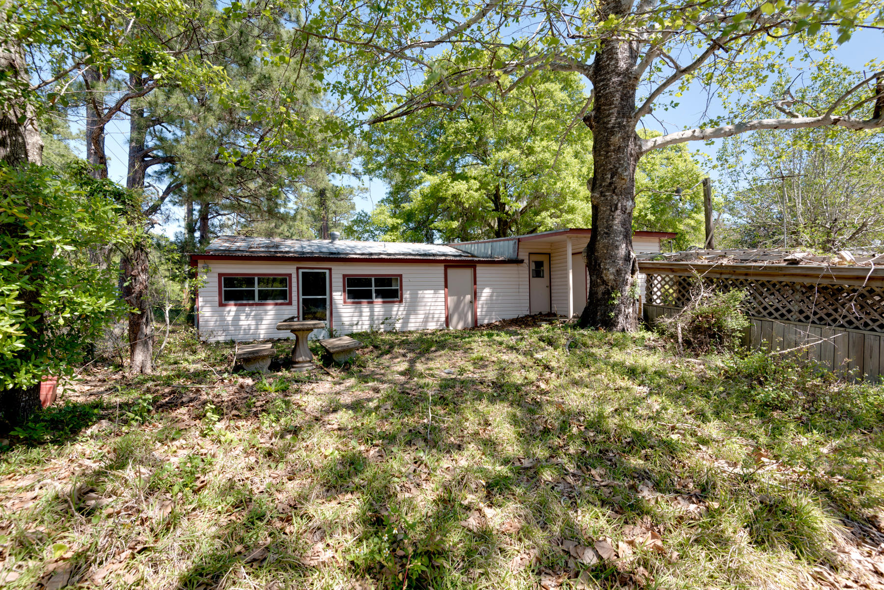 HARBOR OAKS - Residential