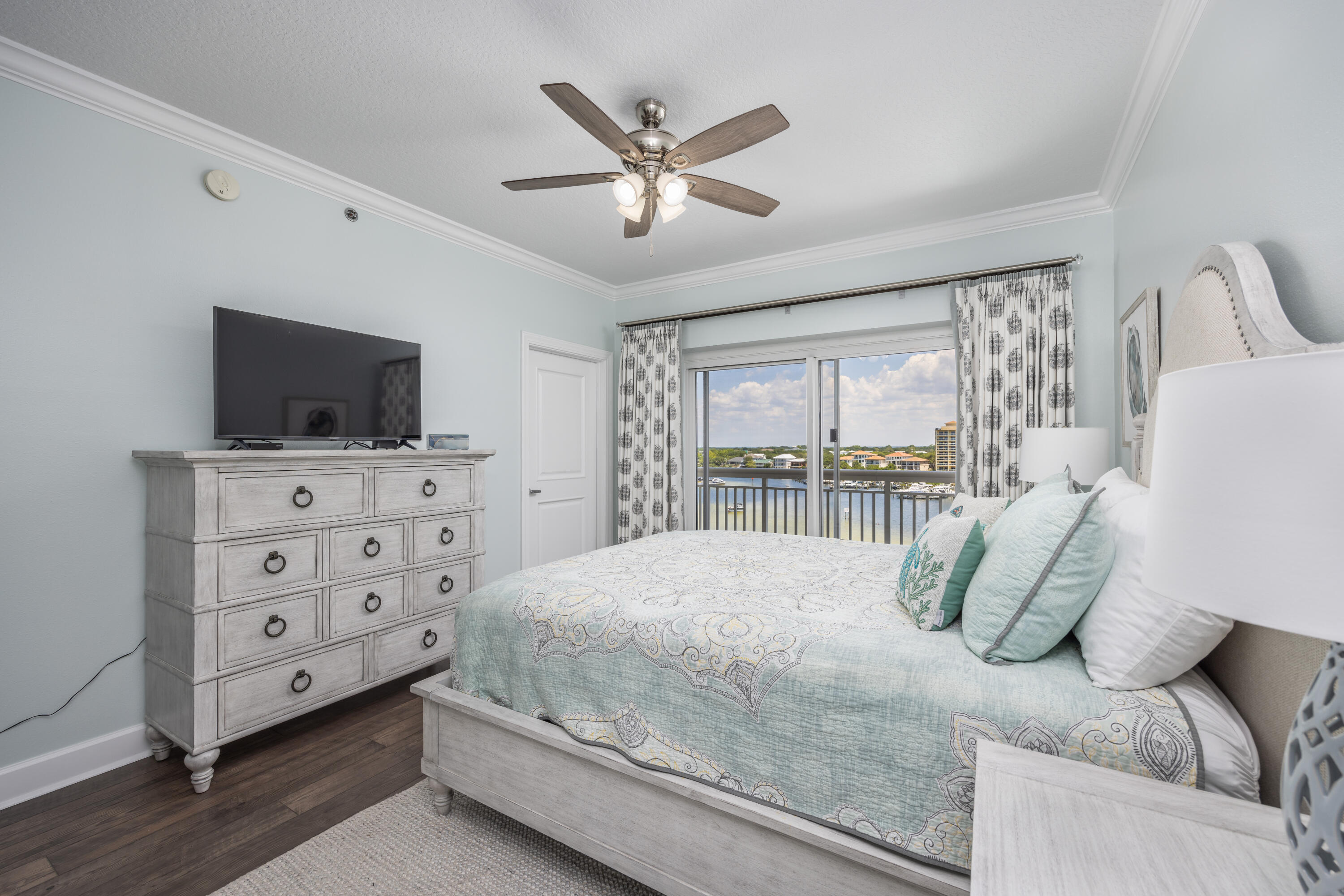 HARBOR LANDING - Residential