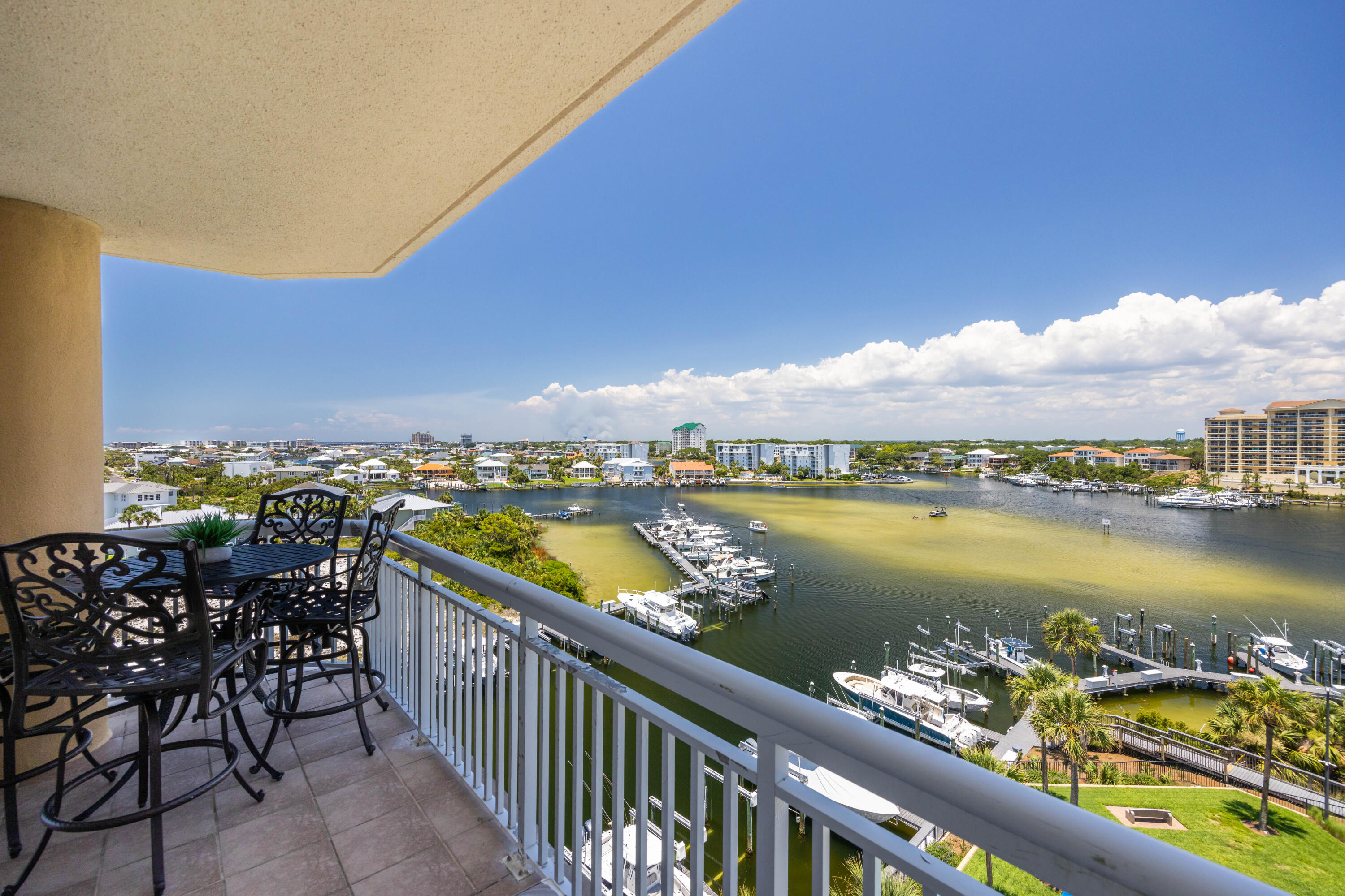 HARBOR LANDING - Residential