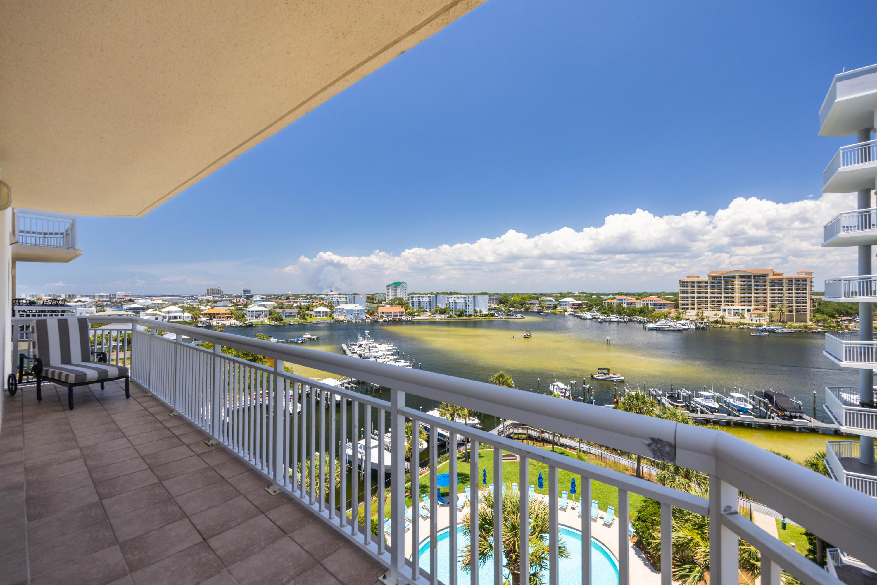 HARBOR LANDING - Residential