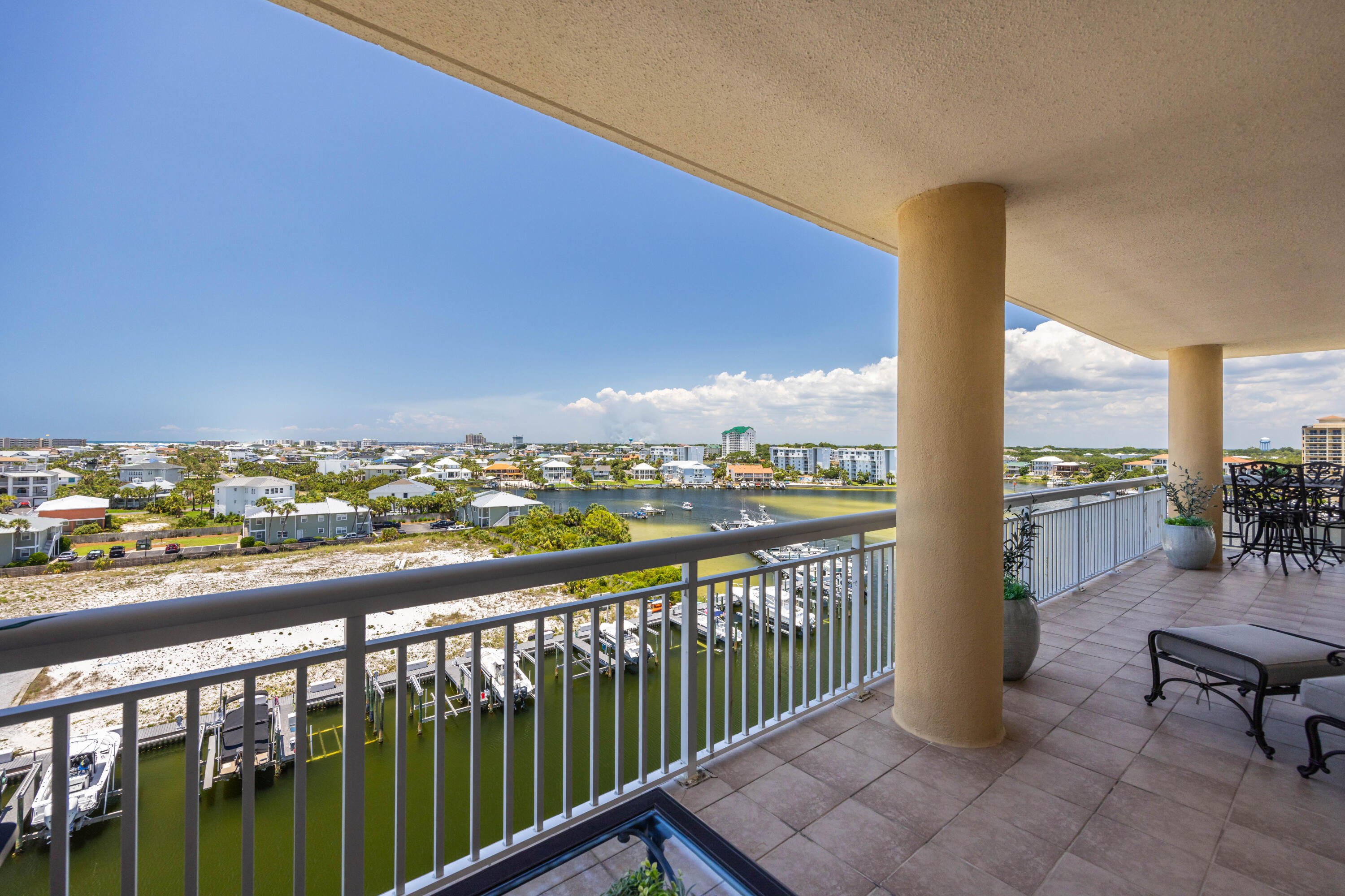 HARBOR LANDING - Residential