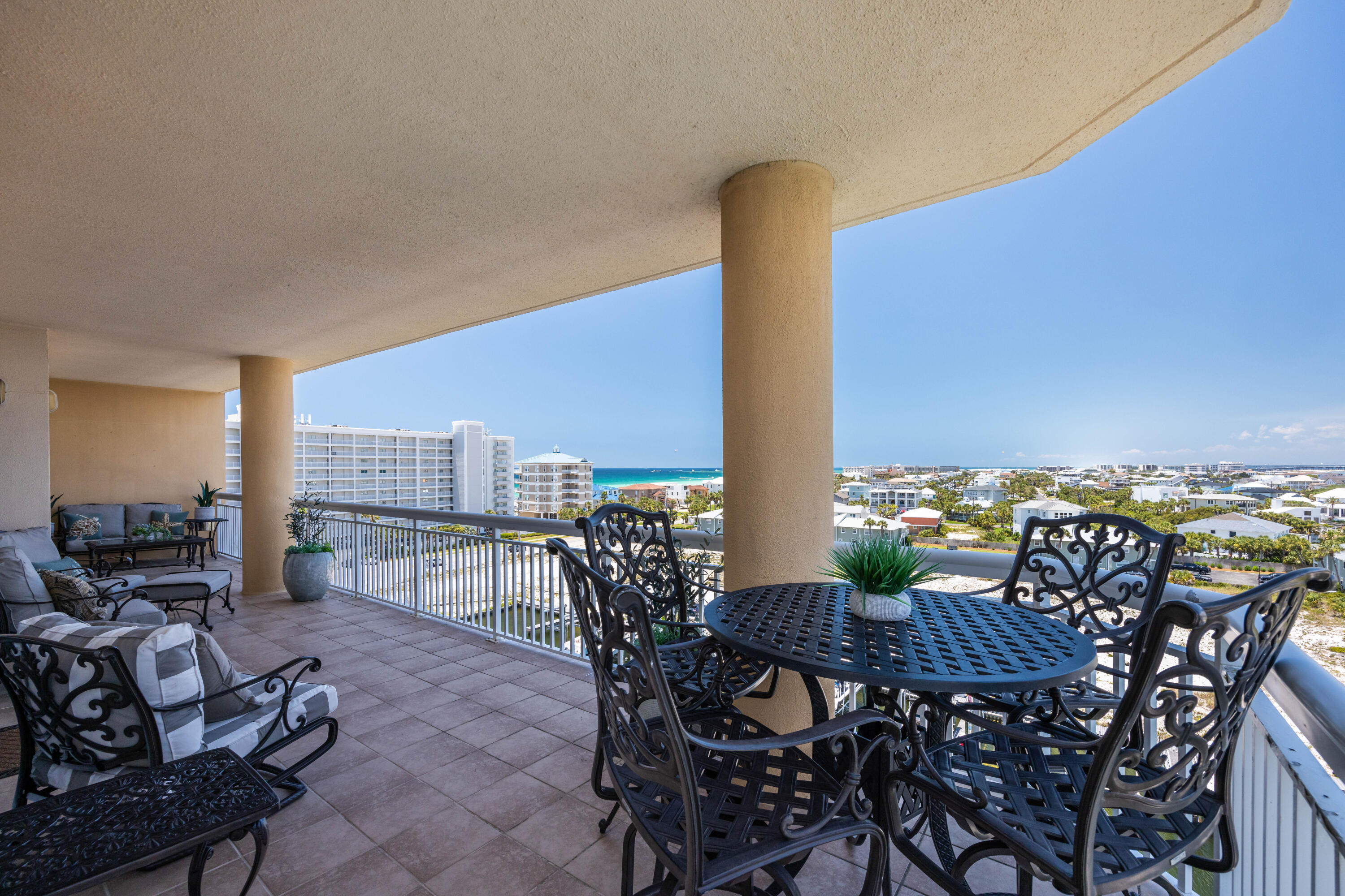 HARBOR LANDING - Residential