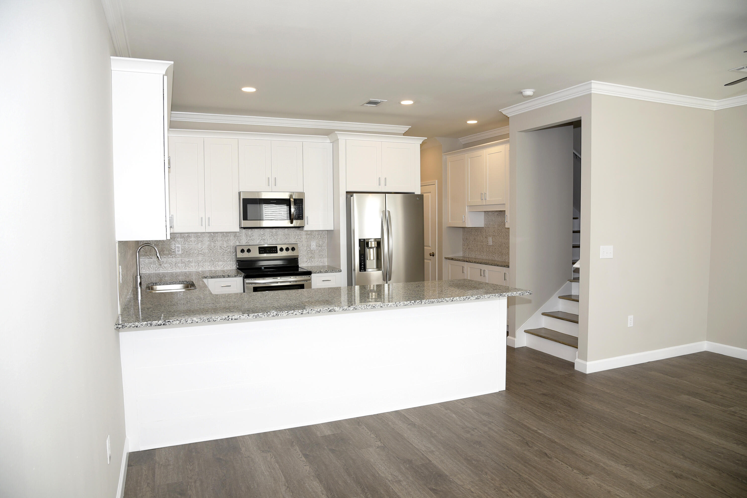 STABLE LANES - Residential Lease