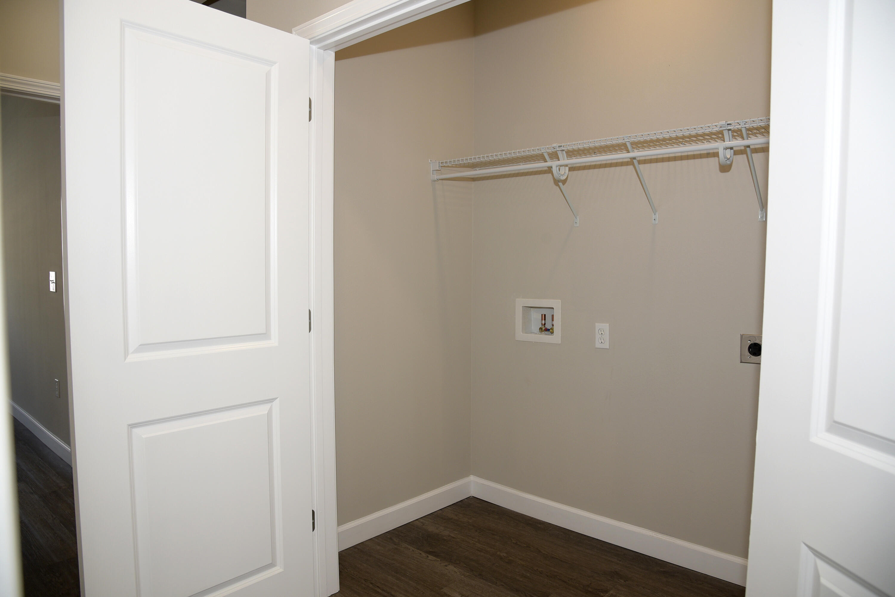 STABLE LANES - Residential Lease