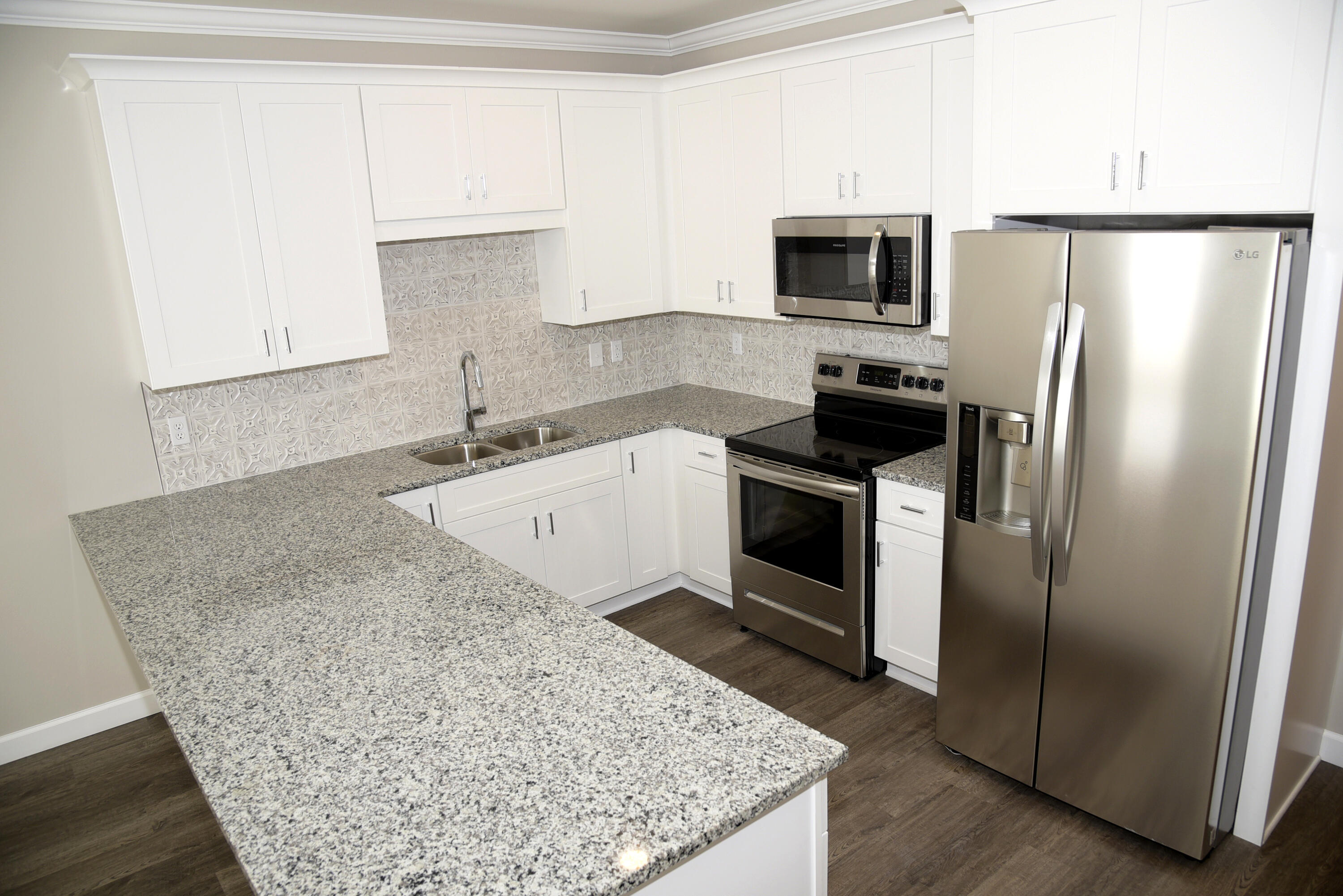 STABLE LANES - Residential Lease