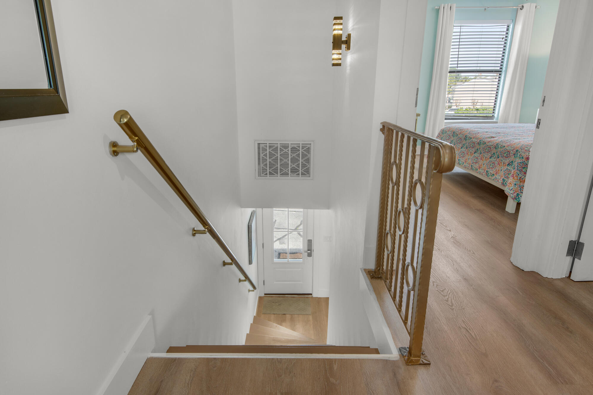 SAND PEBBLES T/H - Residential