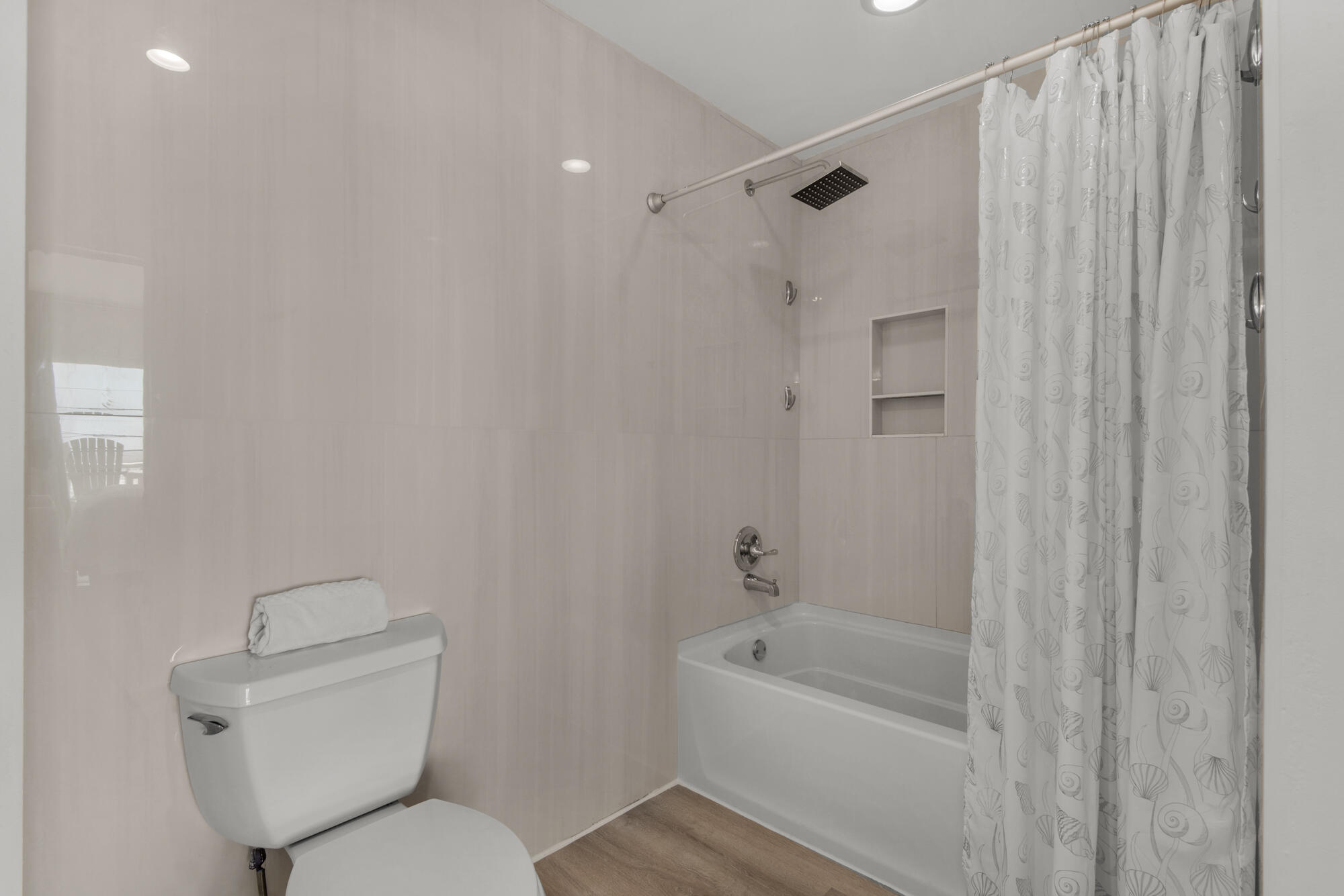 SAND PEBBLES T/H - Residential