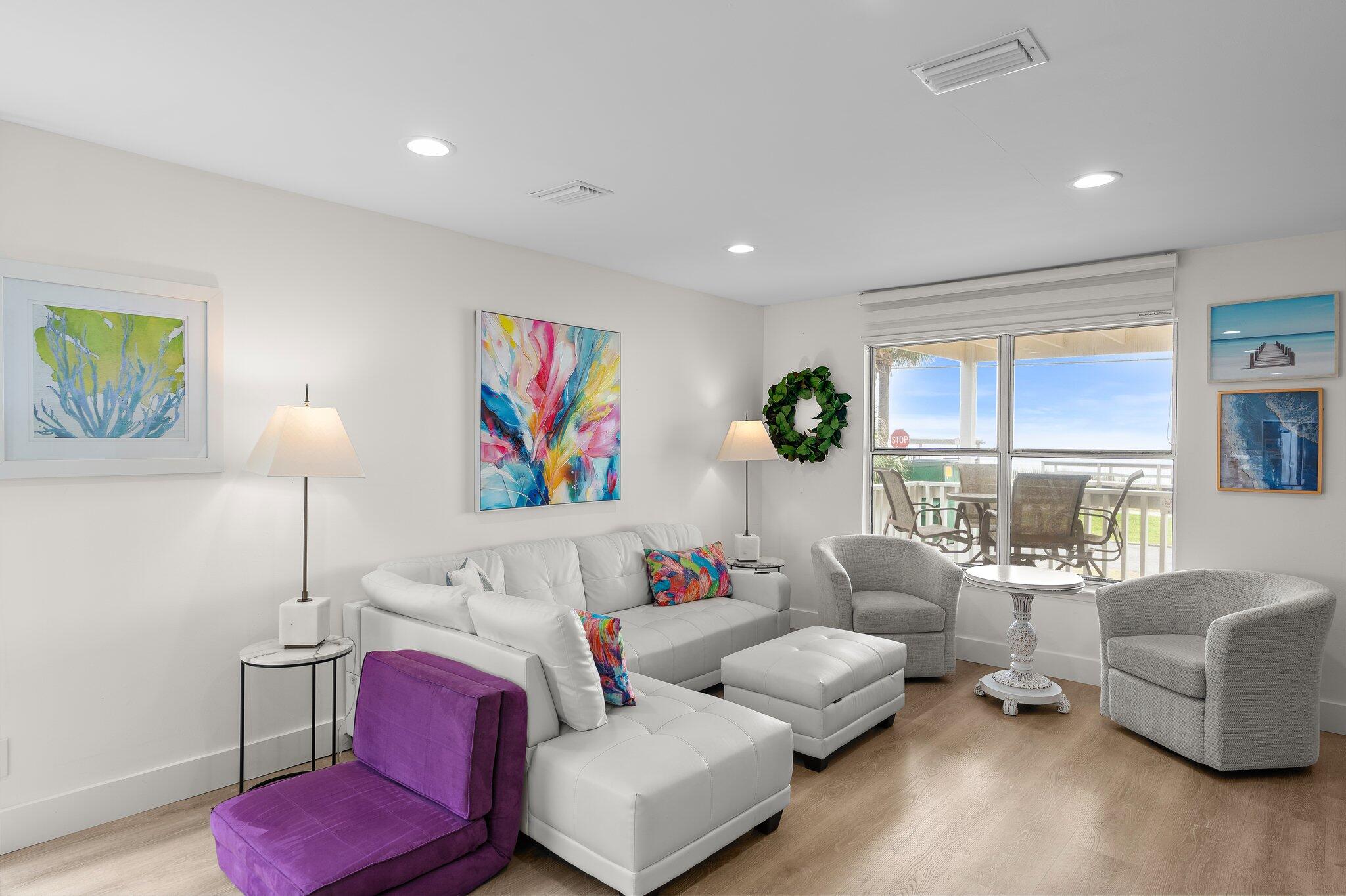 SAND PEBBLES T/H - Residential