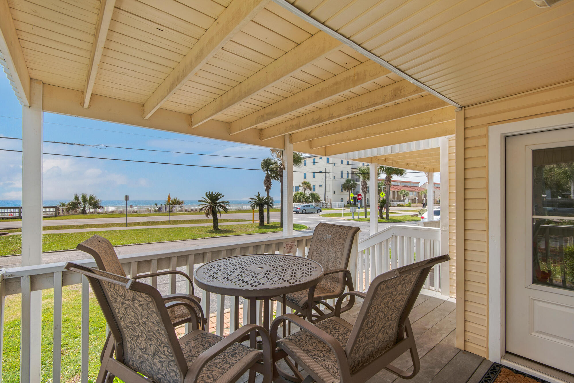 SAND PEBBLES T/H - Residential