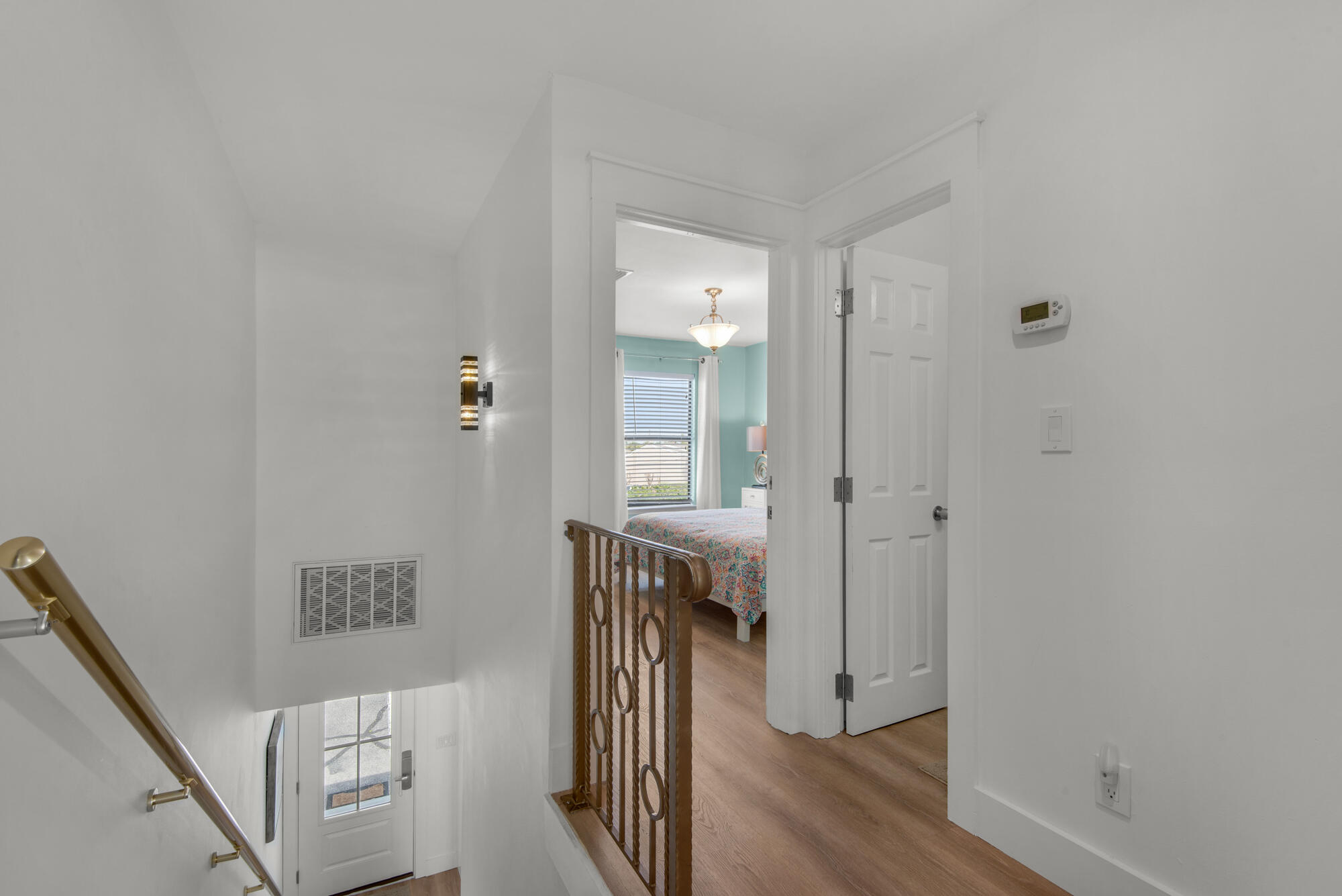 SAND PEBBLES T/H - Residential