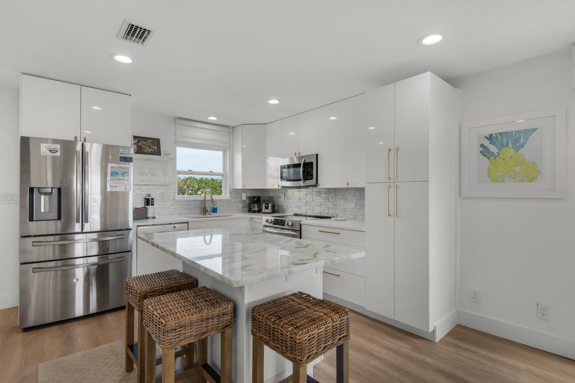SAND PEBBLES T/H - Residential