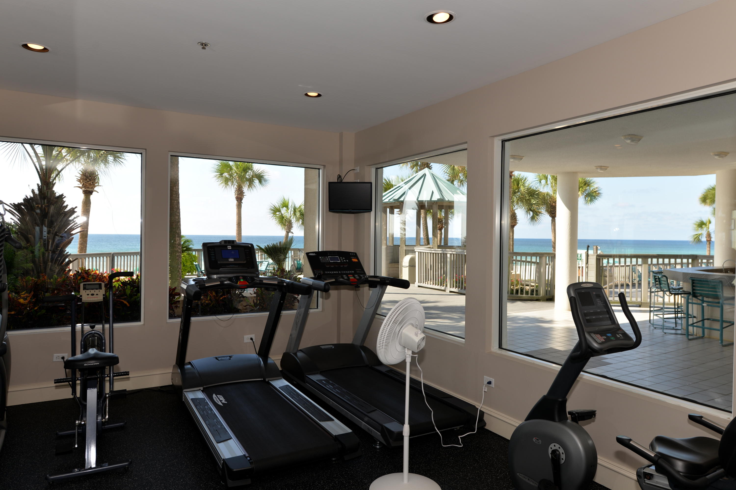 HIDDEN DUNES GRAND VILLAS - Residential