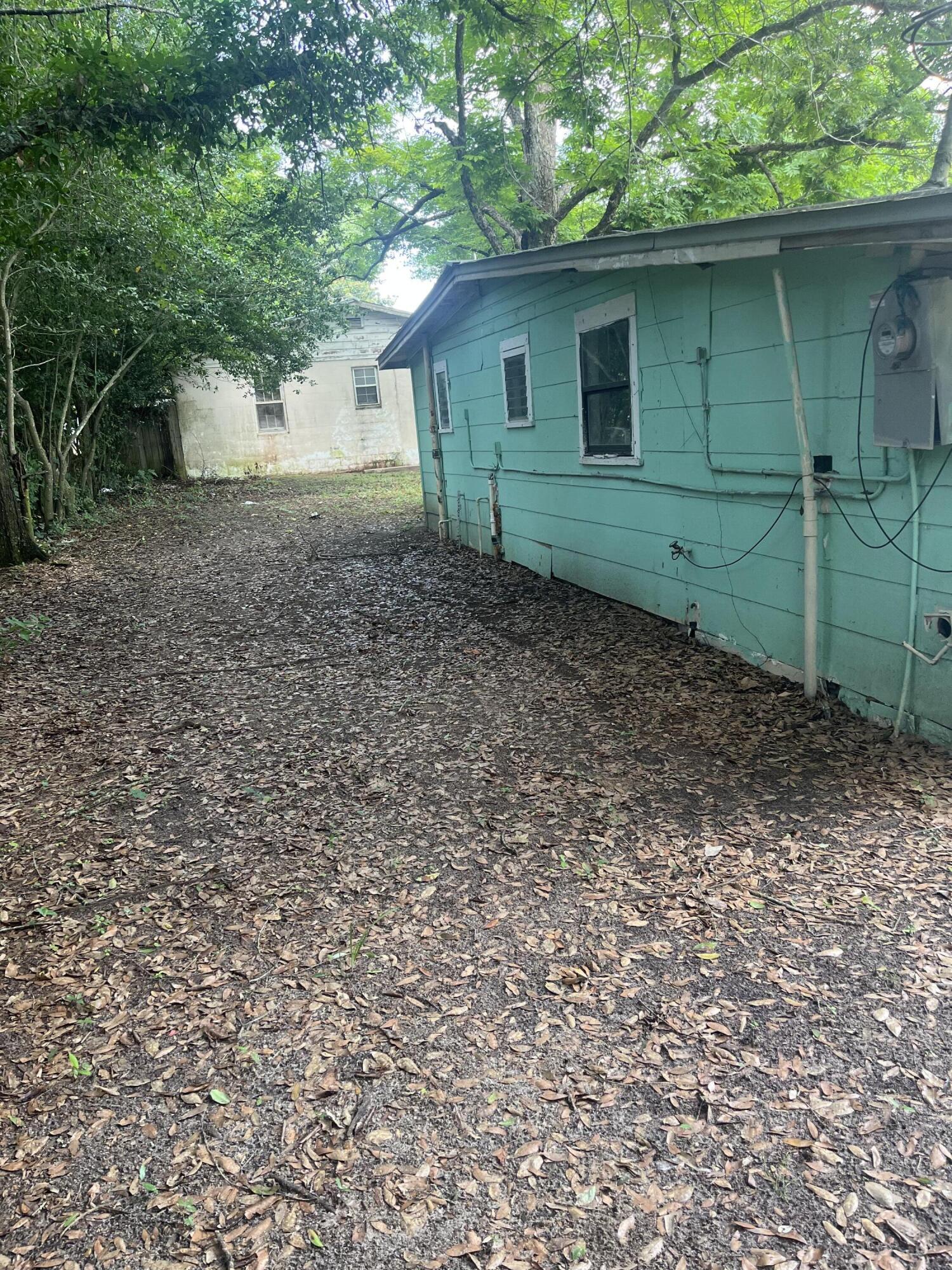 EDNEYS 3RD ADDN - Residential