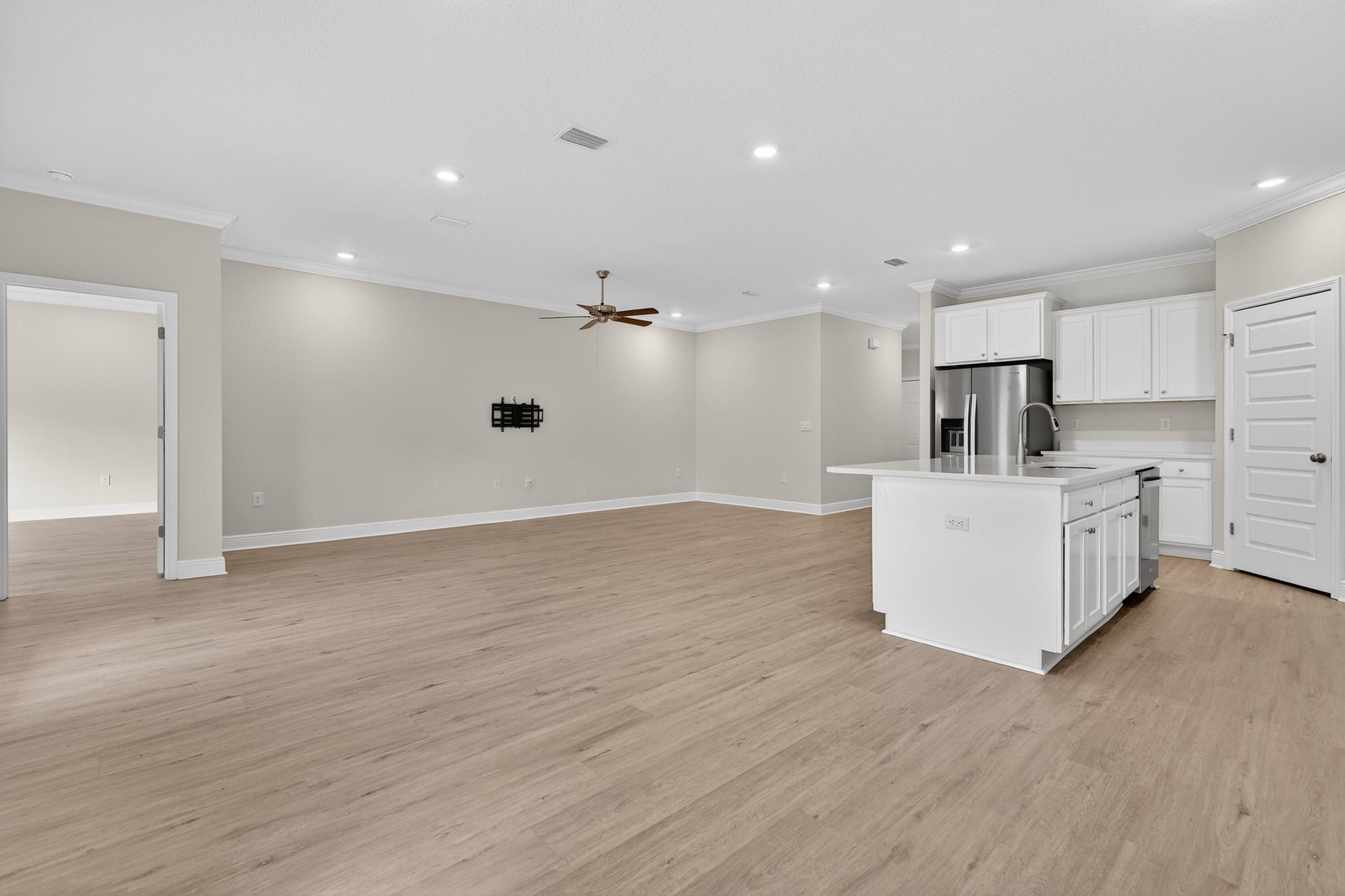 LIVE OAK HARBOUR - Residential Lease