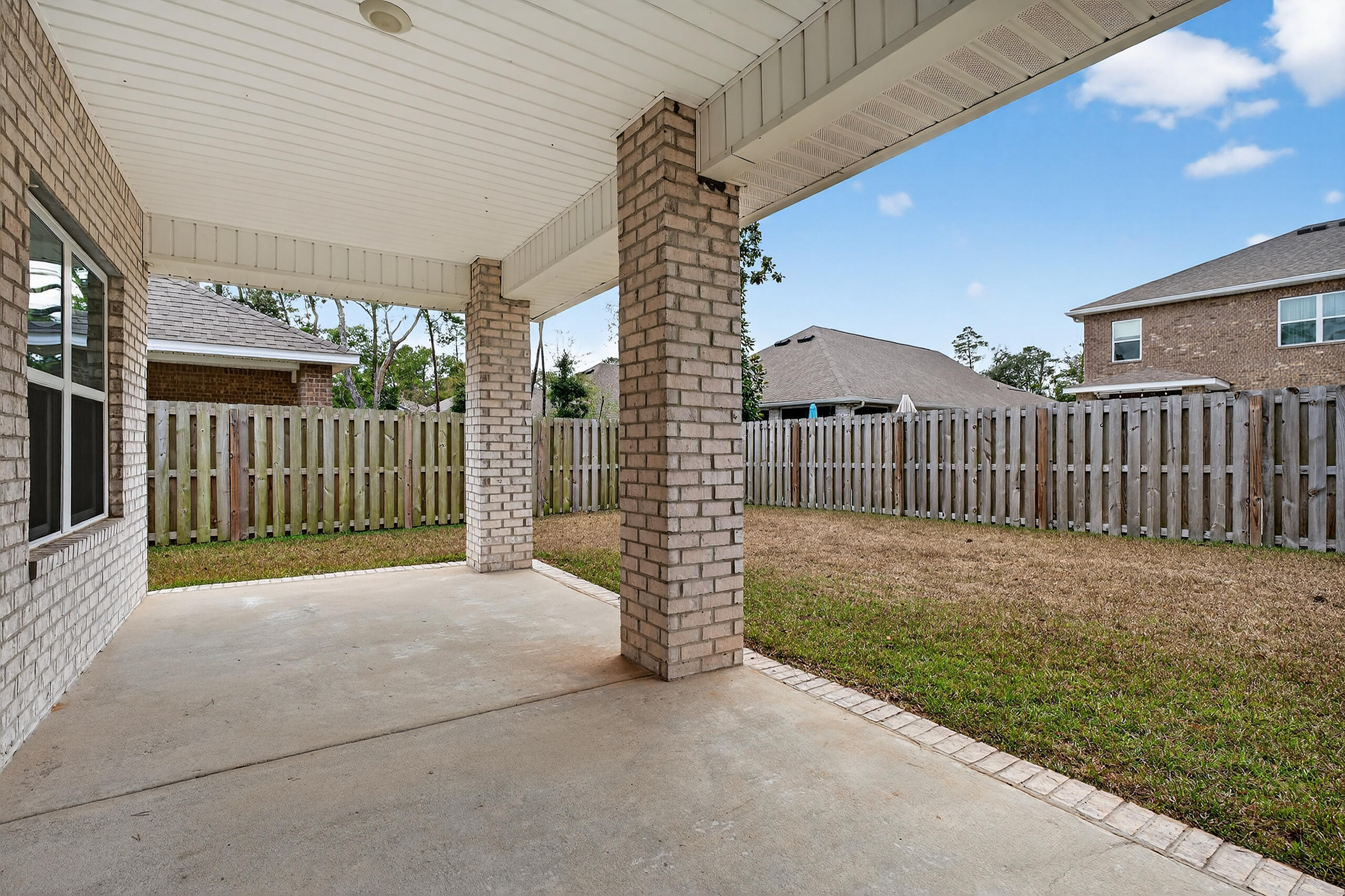 LIVE OAK HARBOUR - Residential Lease