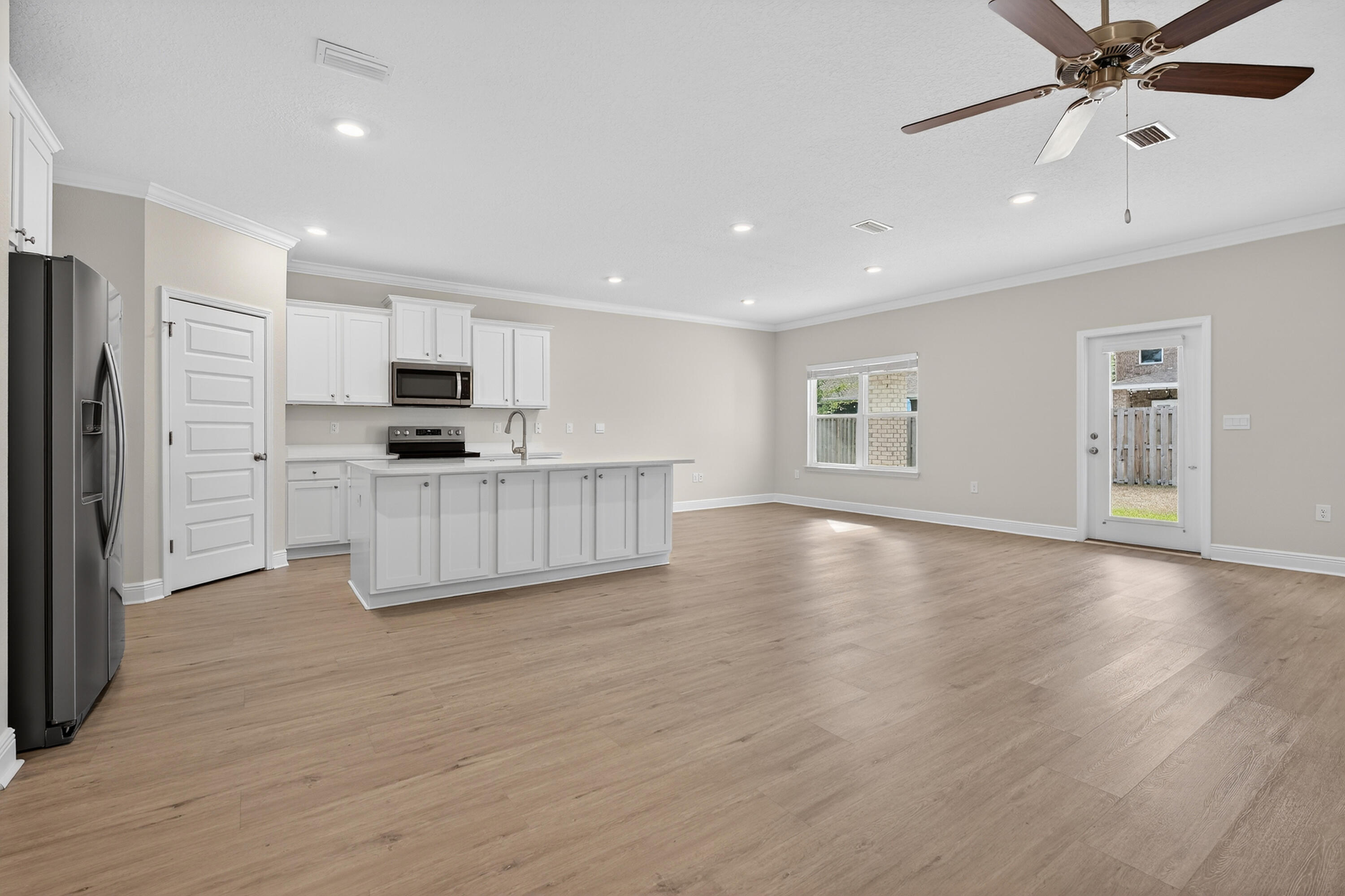 LIVE OAK HARBOUR - Residential Lease